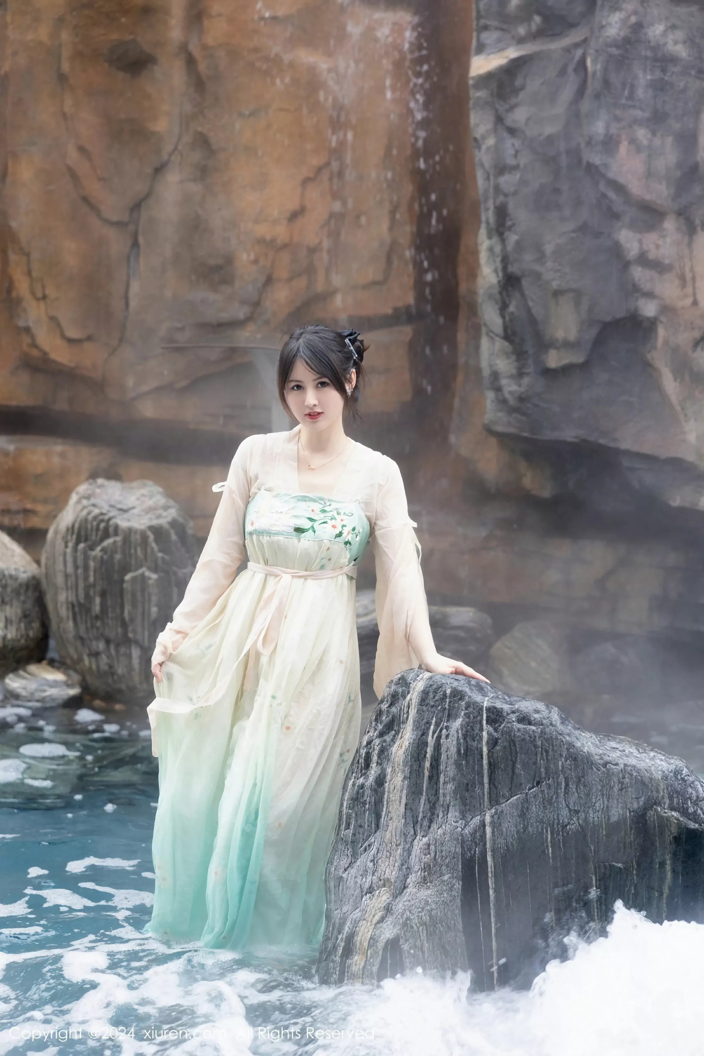 XiuRen 秀人 No.8128 诗诗kiki [82P]