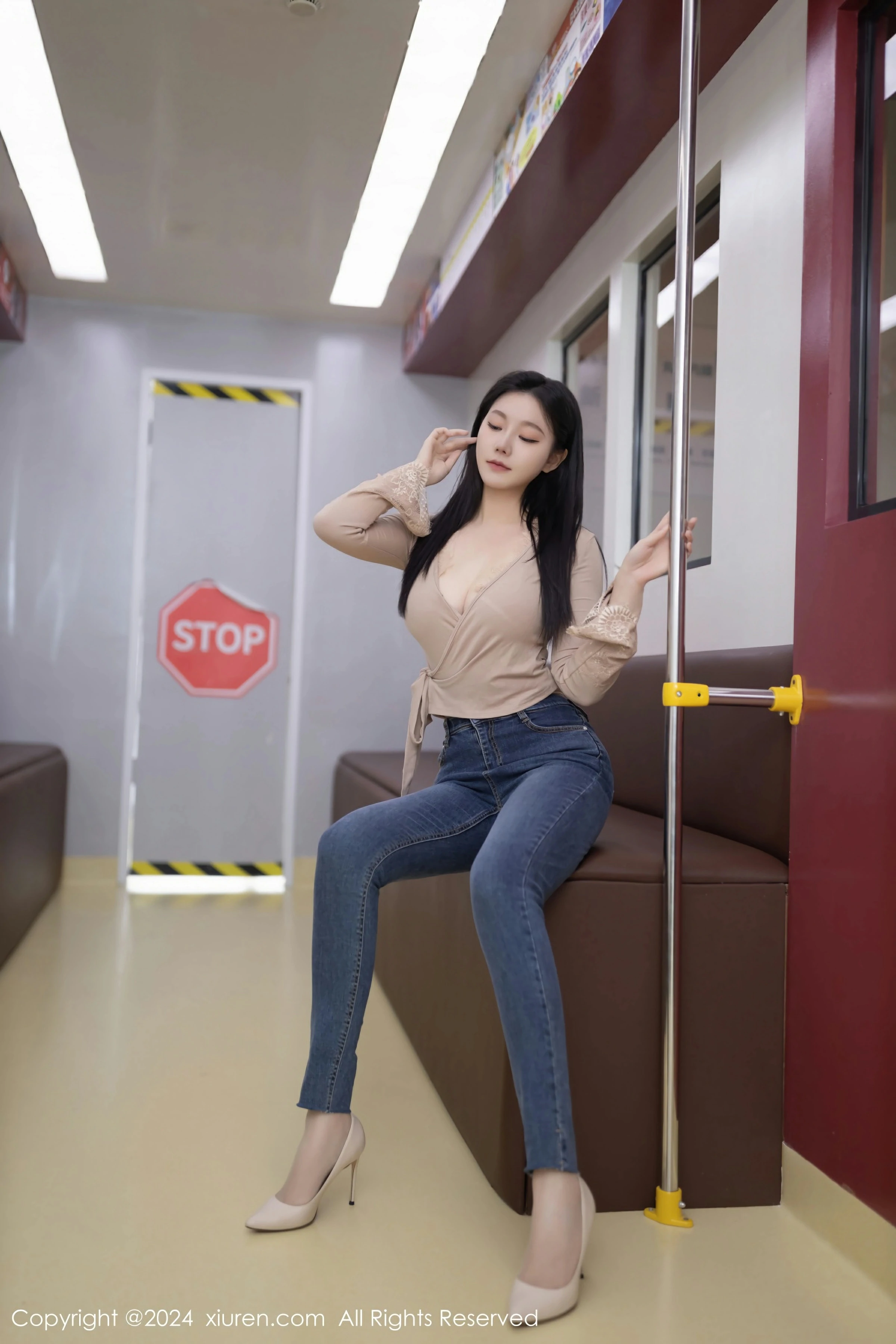 XiuRen 秀人 No.8498 安然anran [79P]