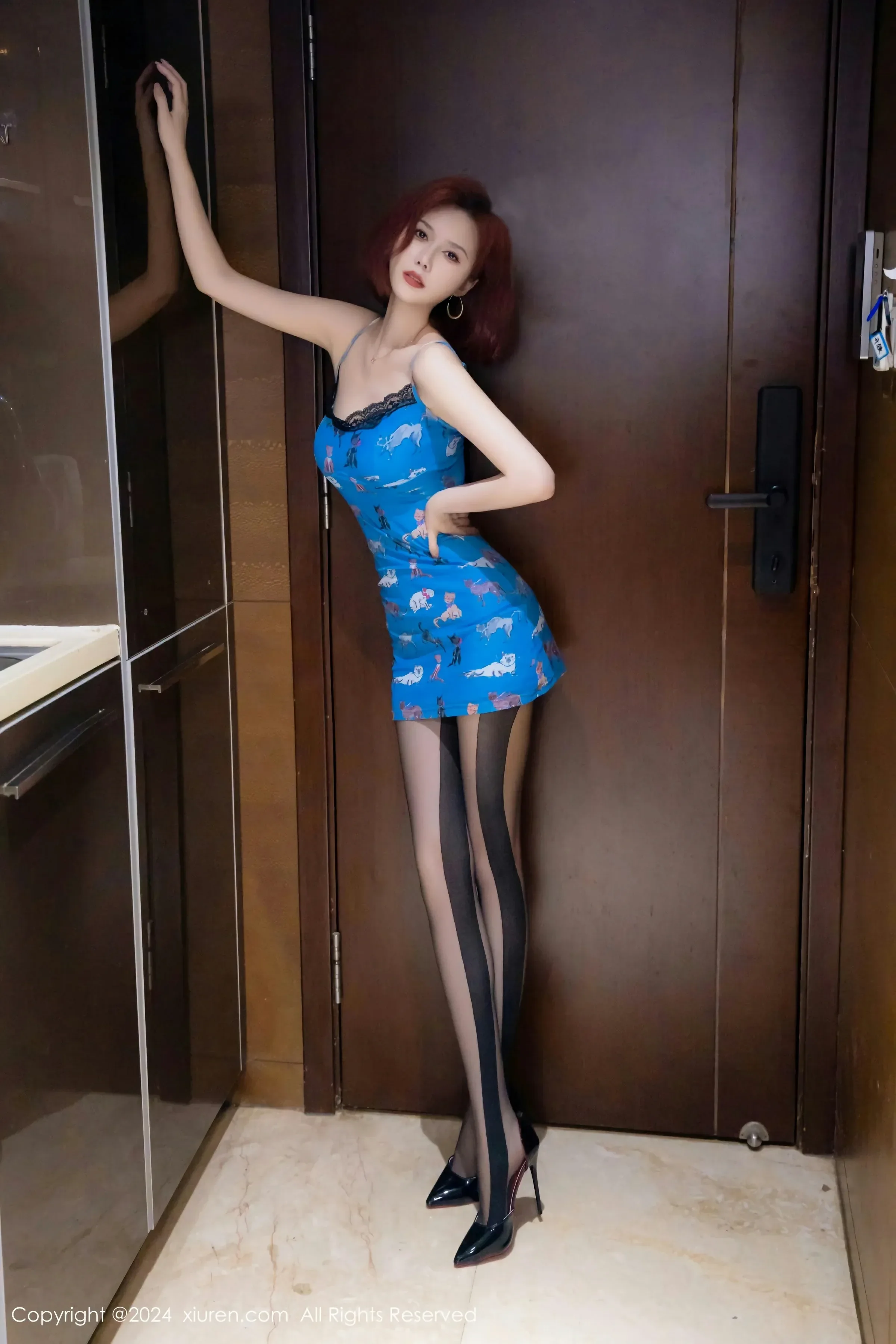 XiuRen 秀人 No.8608 新人模特 白芷yy [85P]