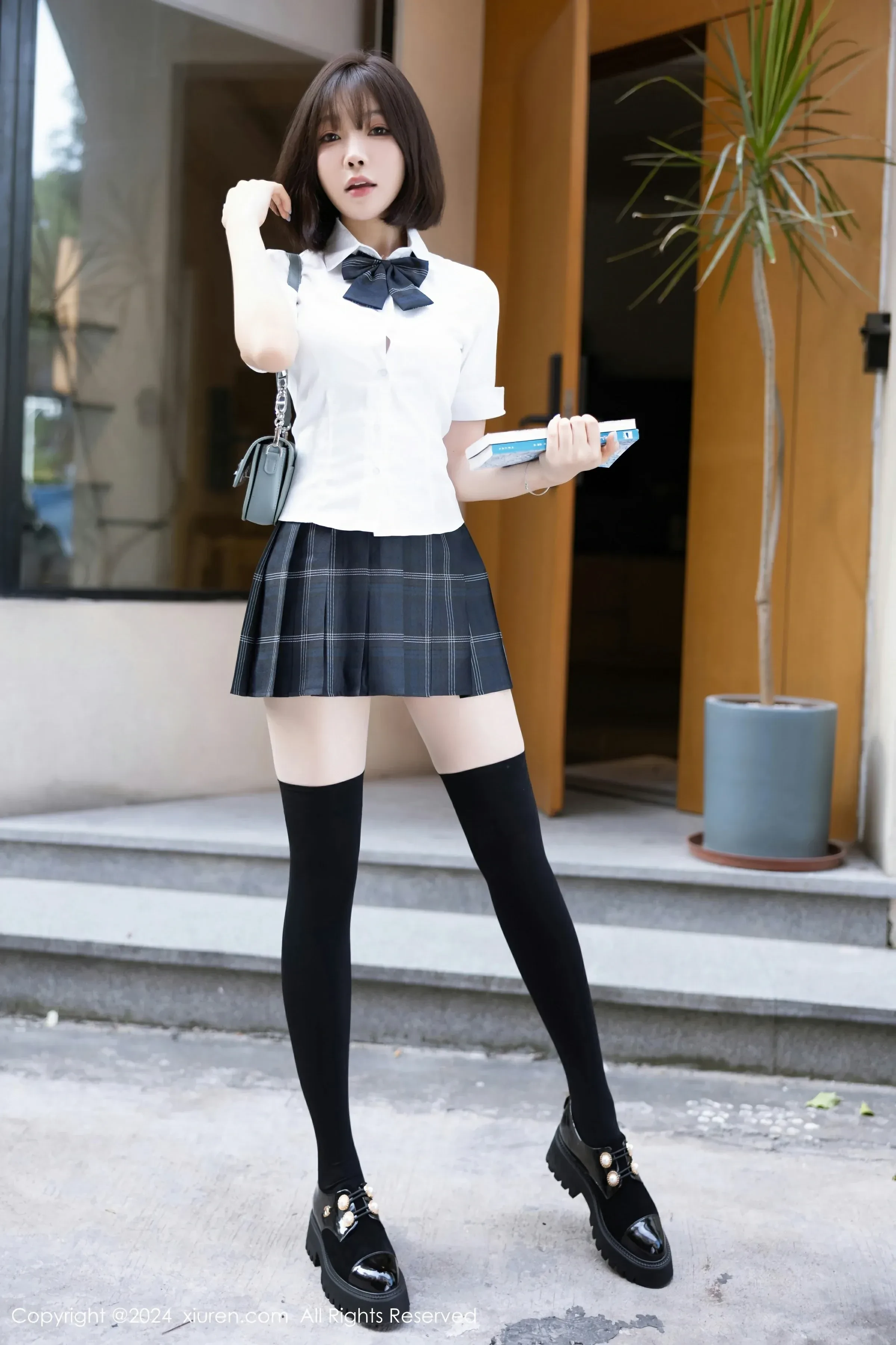 XiuRen 秀人 No.8785 徐莉芝Booty [100P]