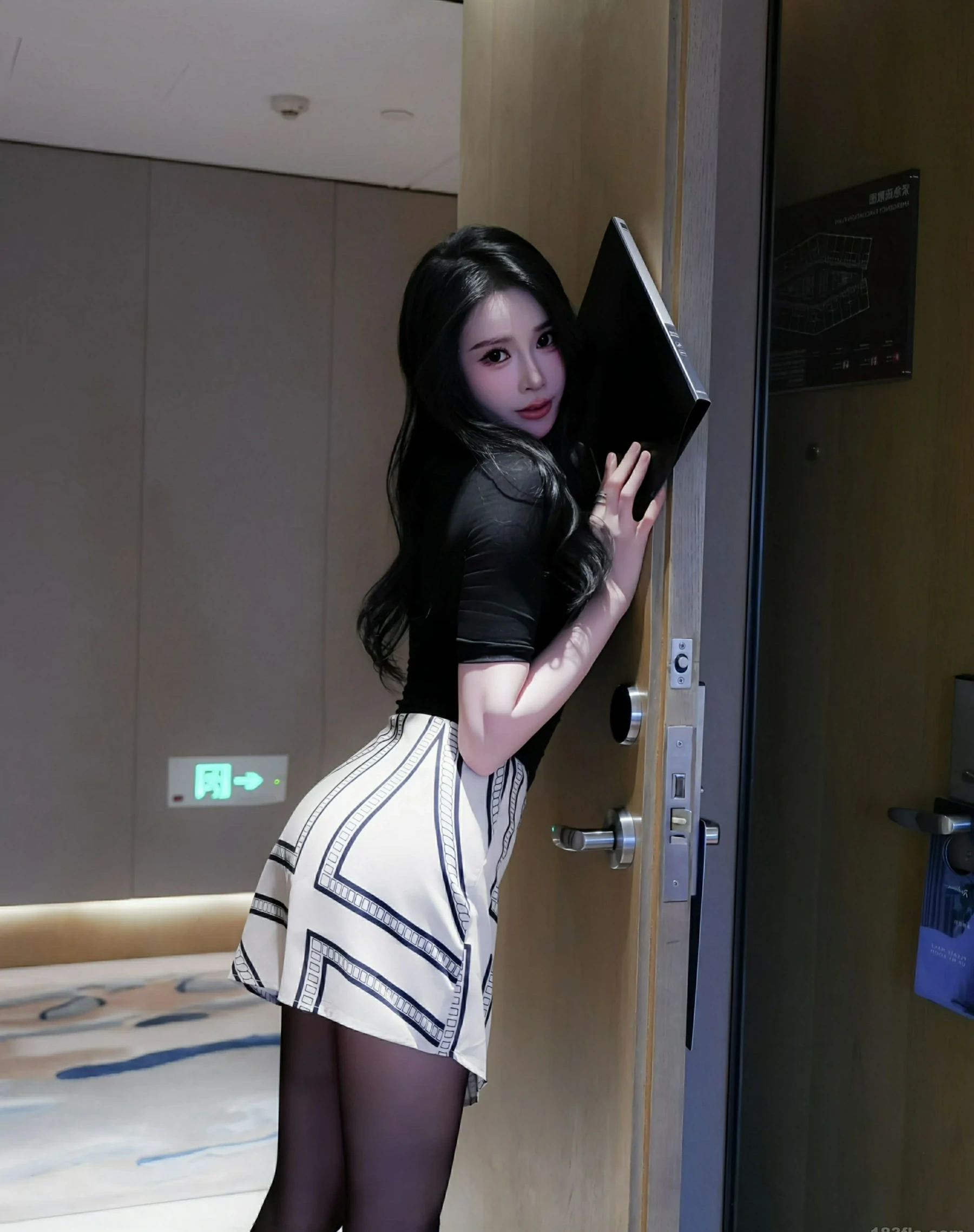 秀人网 No.10817 椰汁糯米姬 [80P]