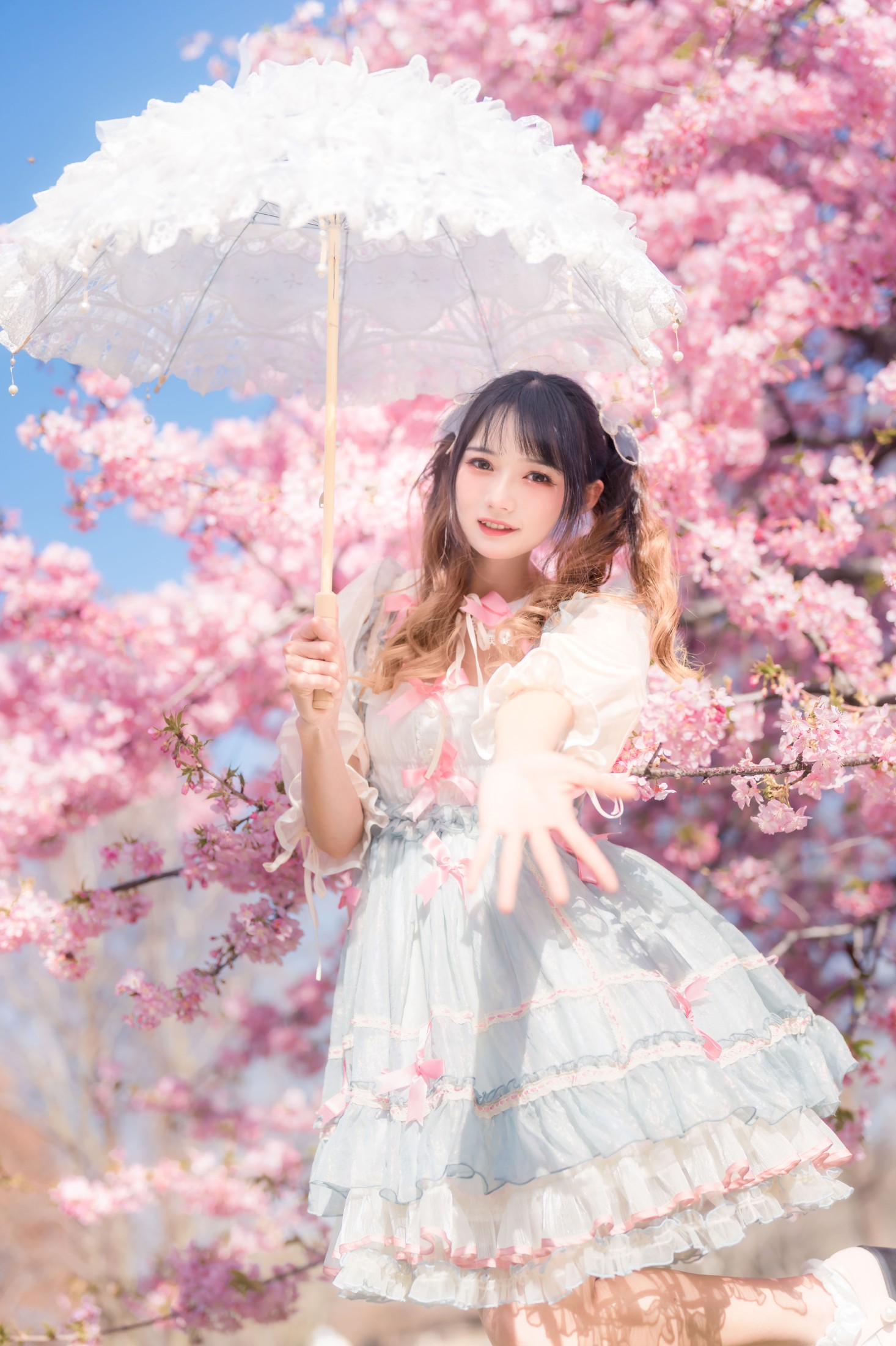 兔子Zzz不吃胡萝卜 – 《粉色春天》[24P]