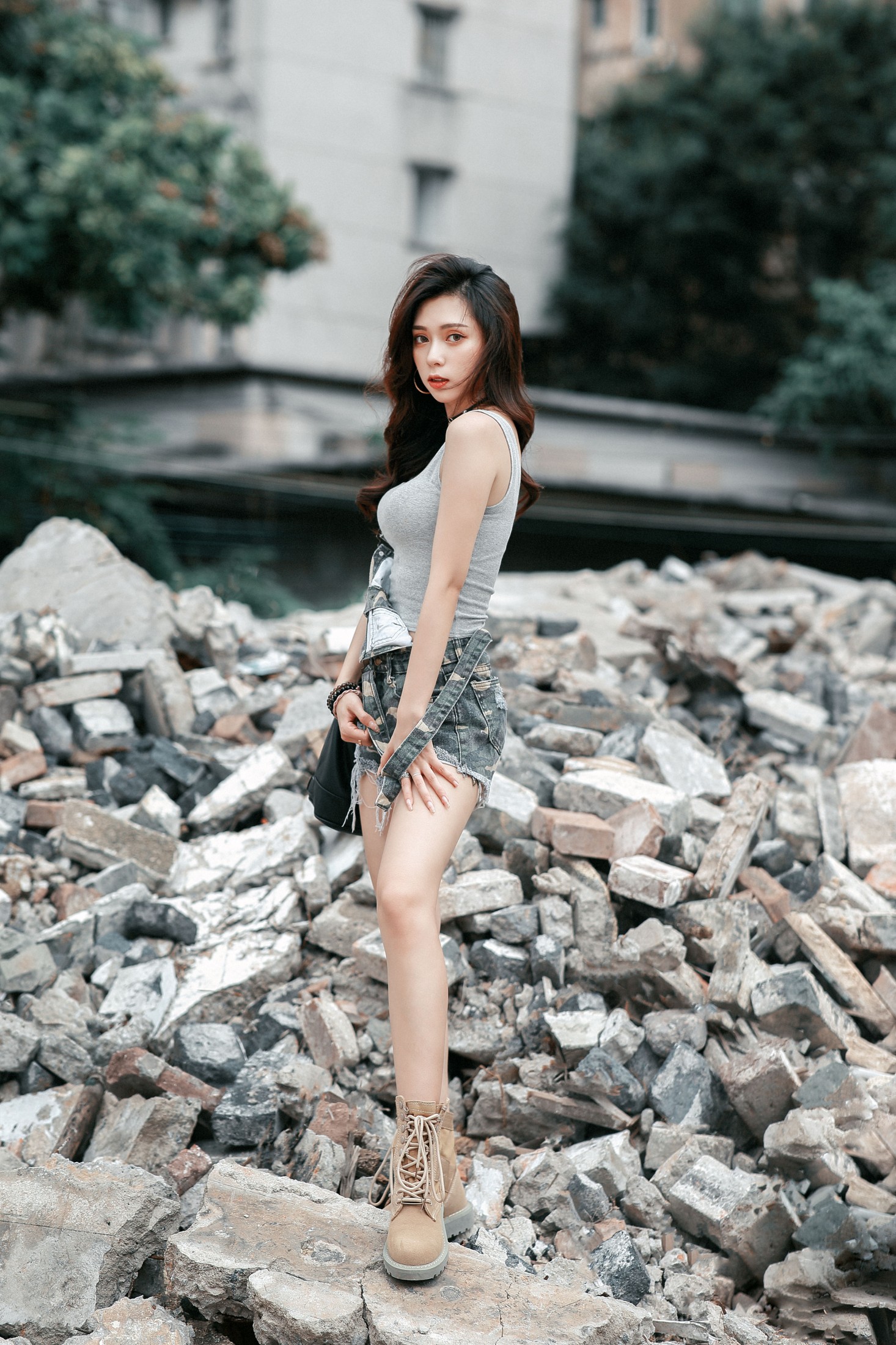 七七 – 《废墟女孩》[25P]