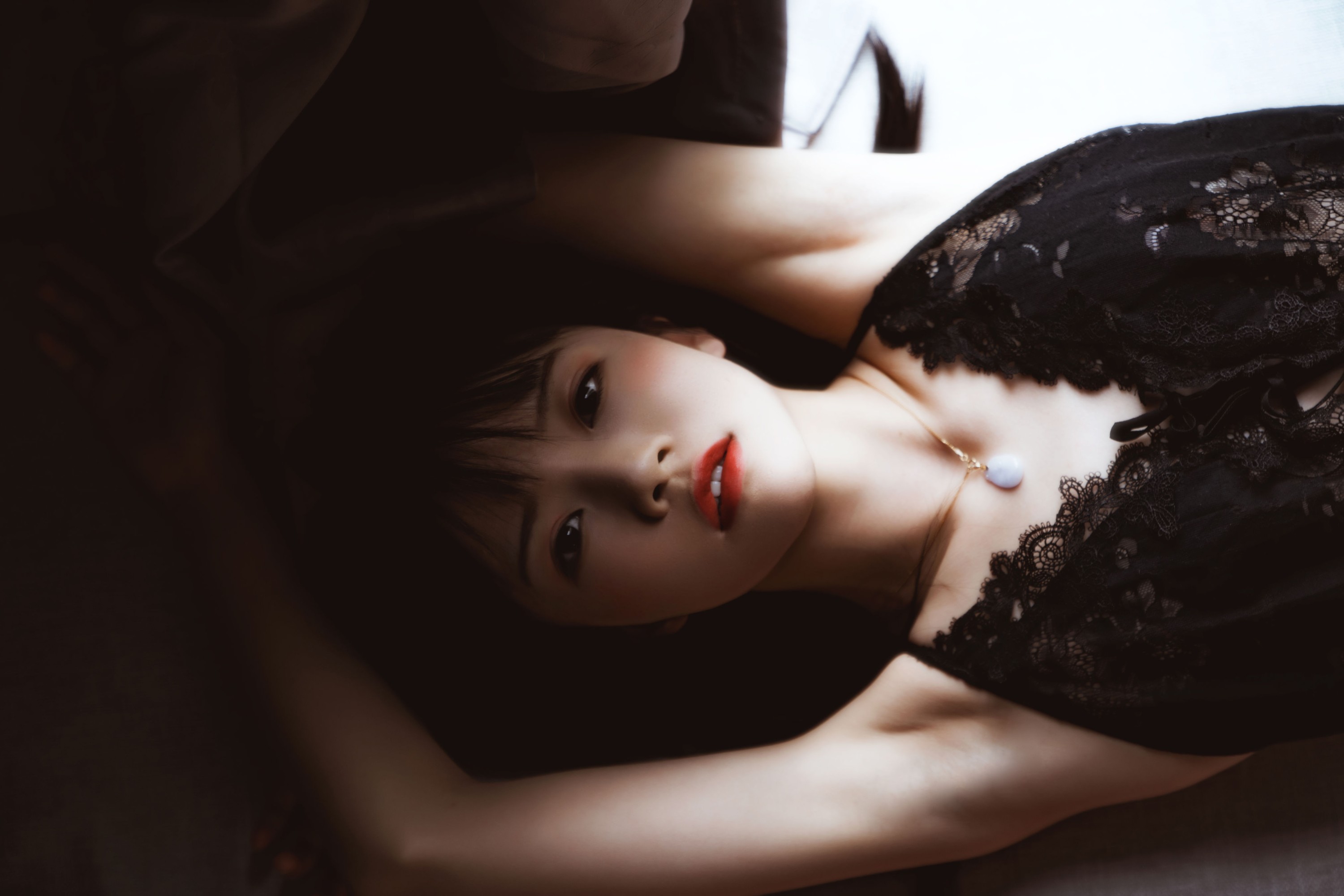 桜桃喵 – 《黑》[22P]