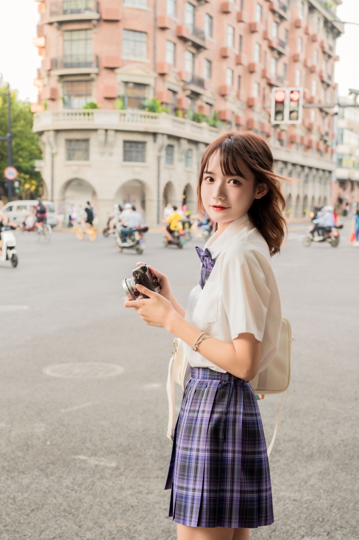 兔子Zzz不吃胡萝卜 – 《文艺少女》[24P]