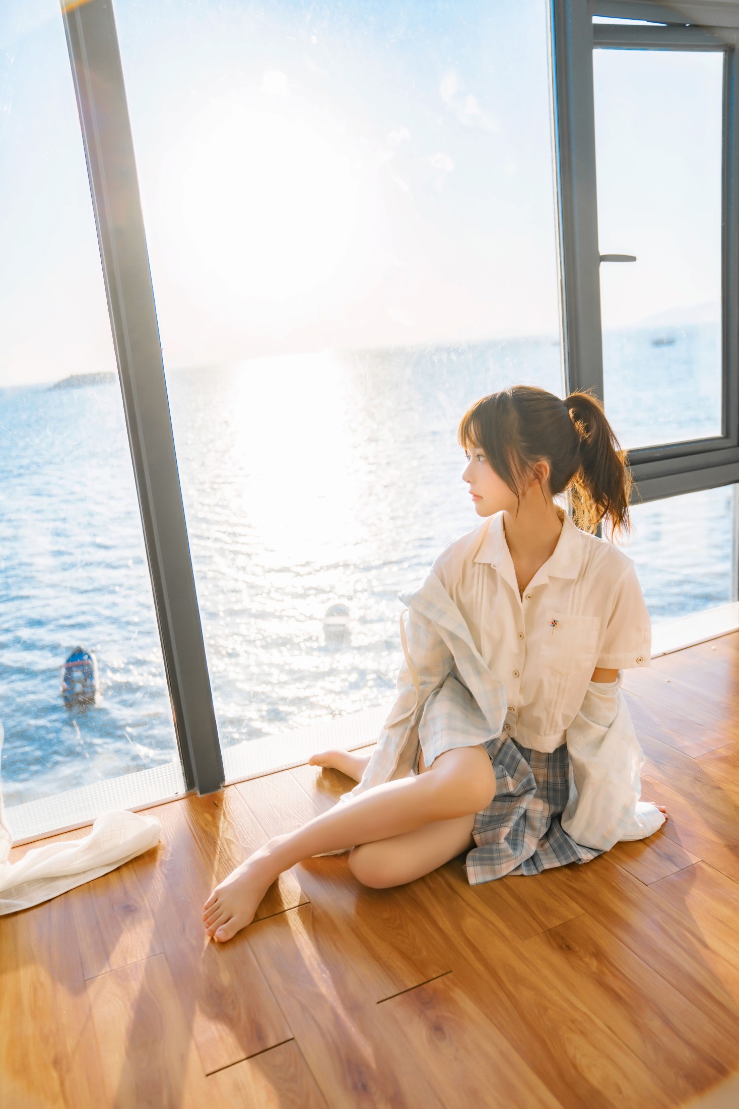 桜桃喵 – 《感光》[30P]