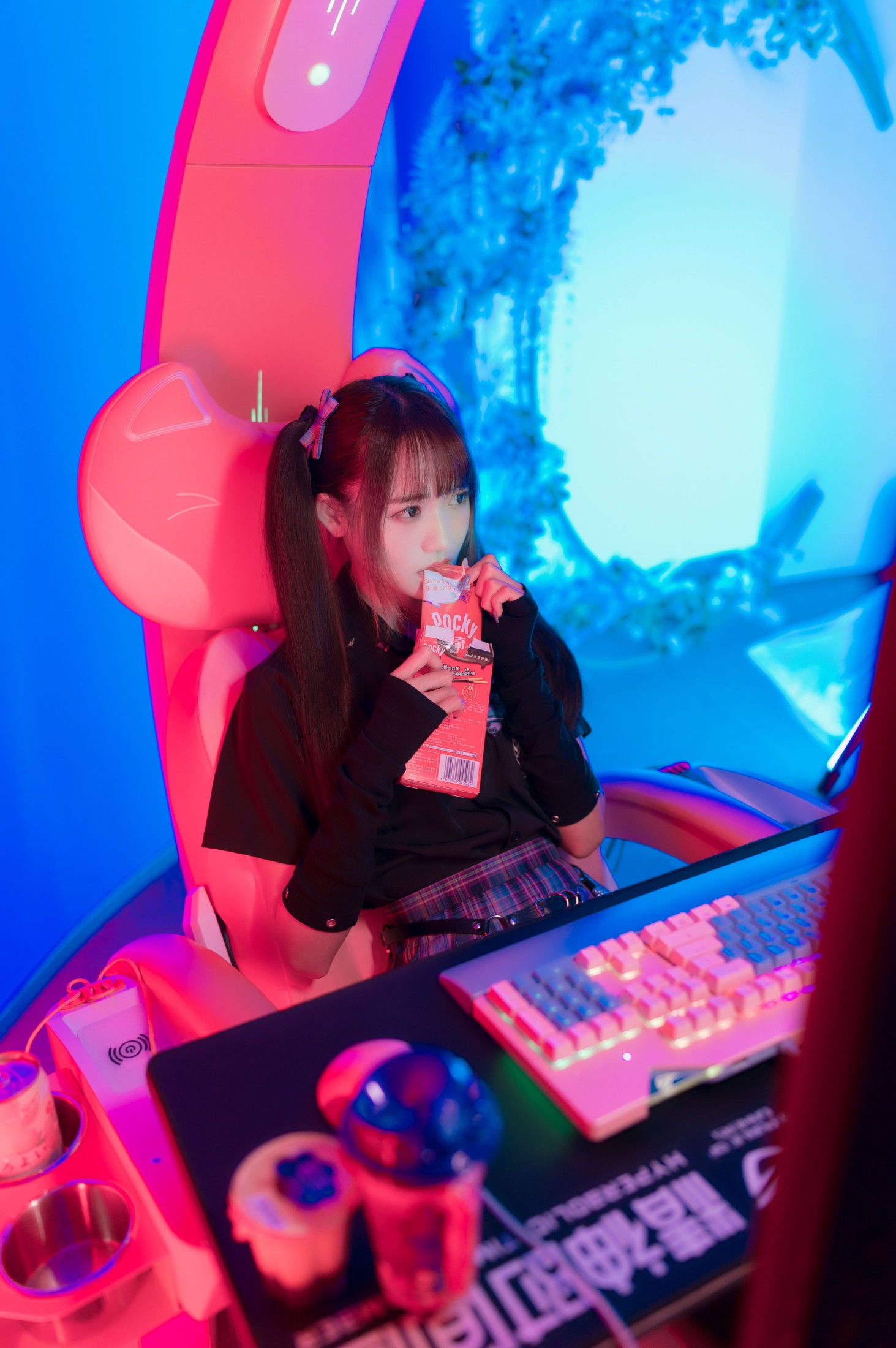 兔子Zzz不吃胡萝卜 – 《电竞少女》[22P]