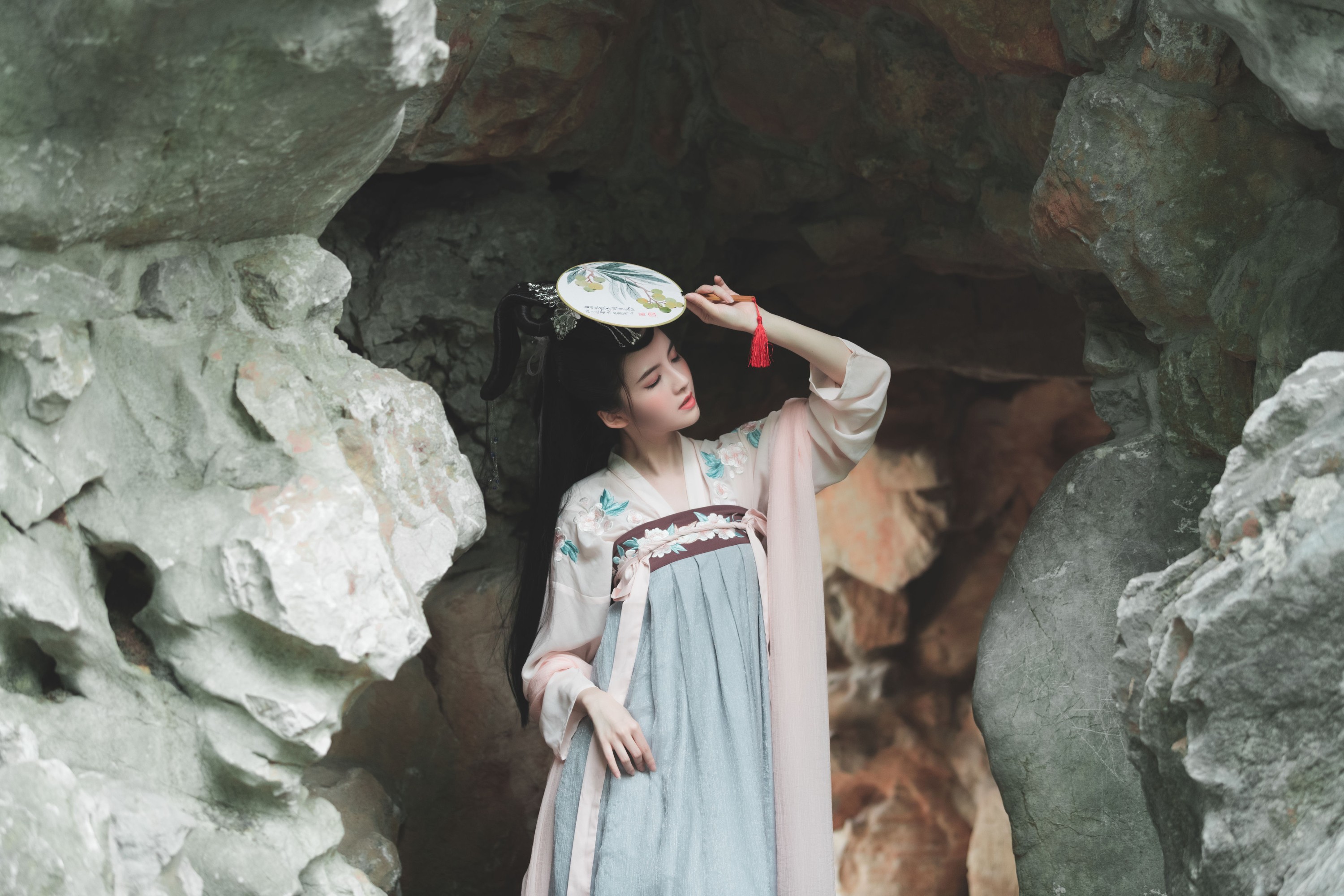 Tifa丁小妮 – 《莺歌》[29P]