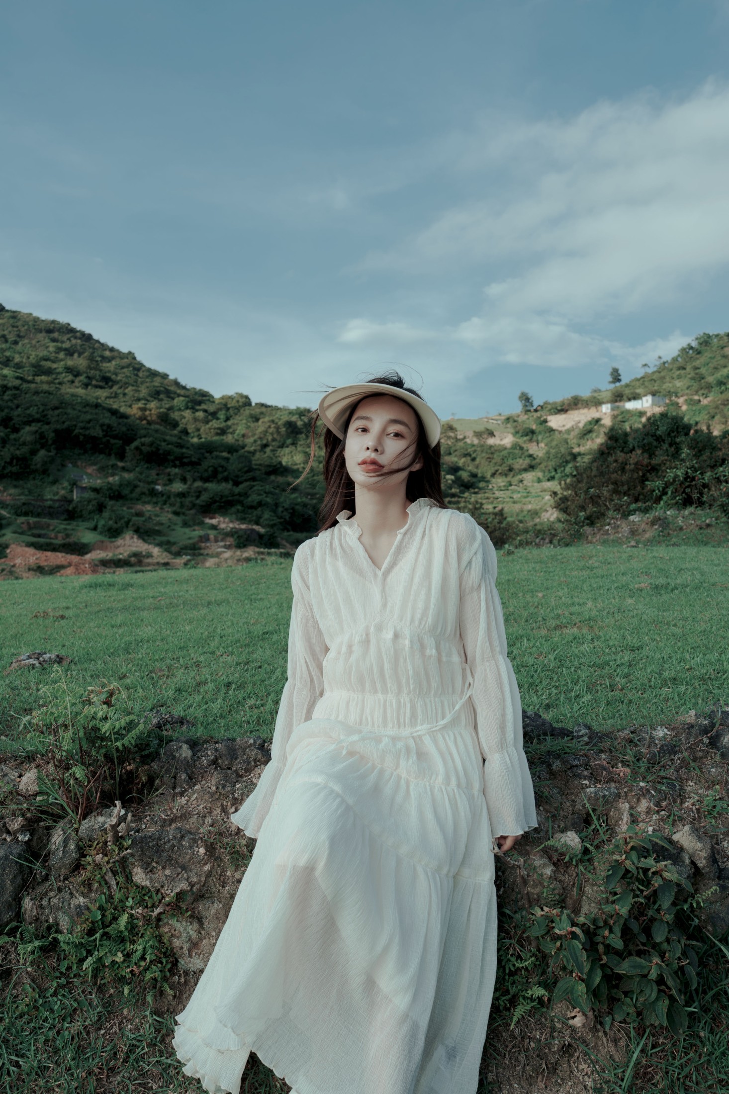 姝雯同学 – 《山谷之间，烈日之下》[60P]