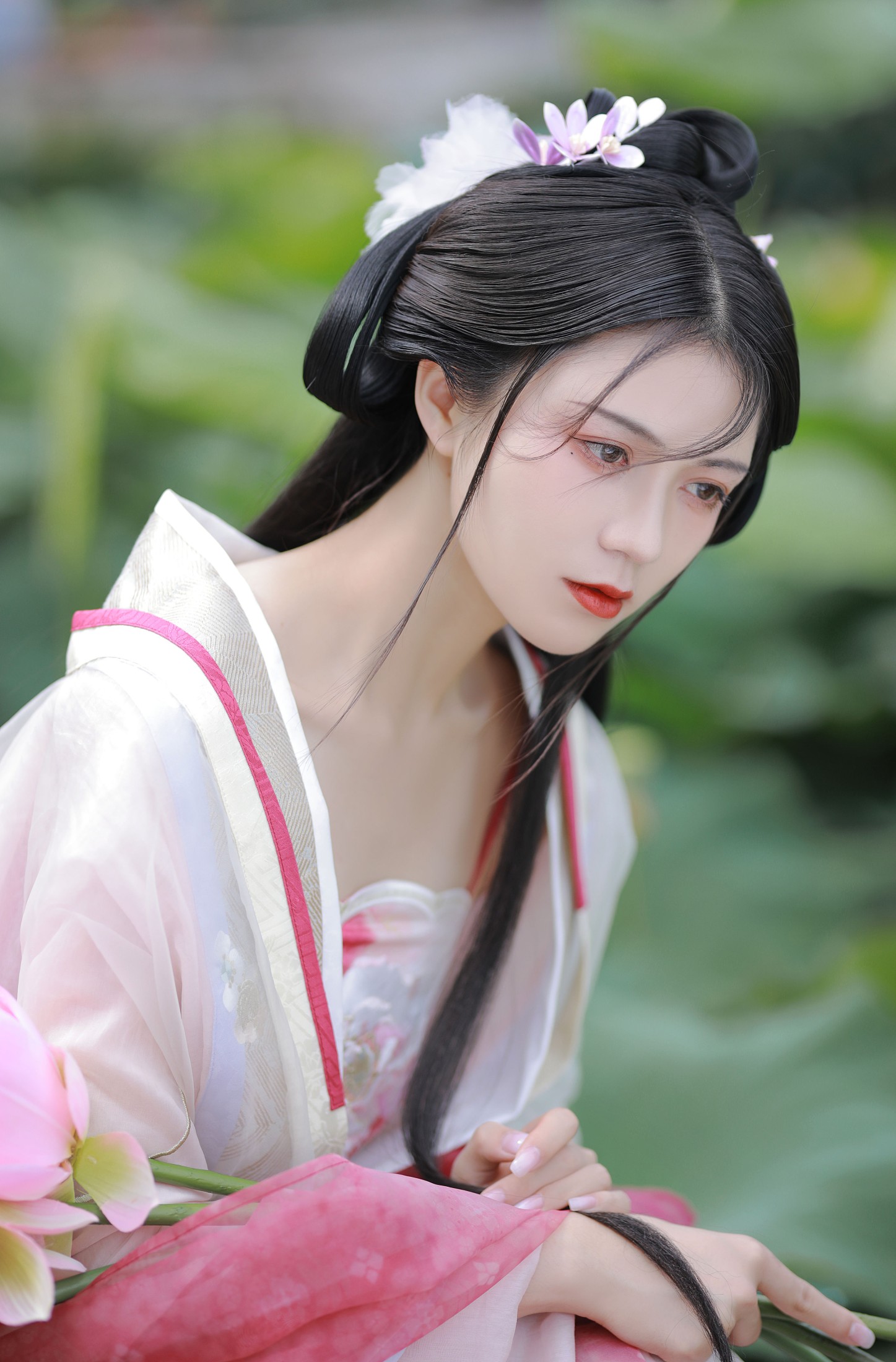 吾岁岁 – 《山有扶苏，隰有荷华》[39P]