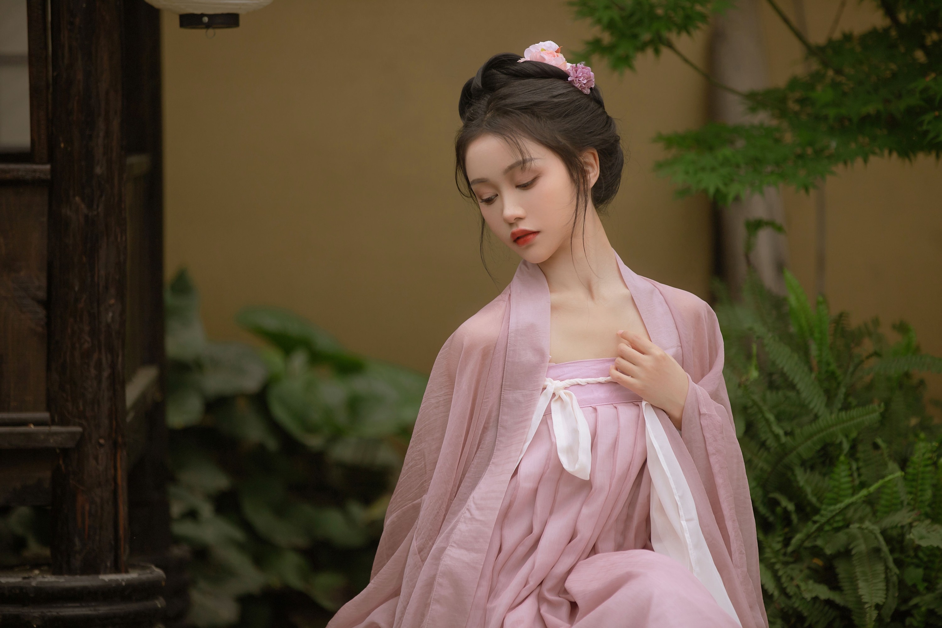 梨一依 – 《春日宴》[25P]