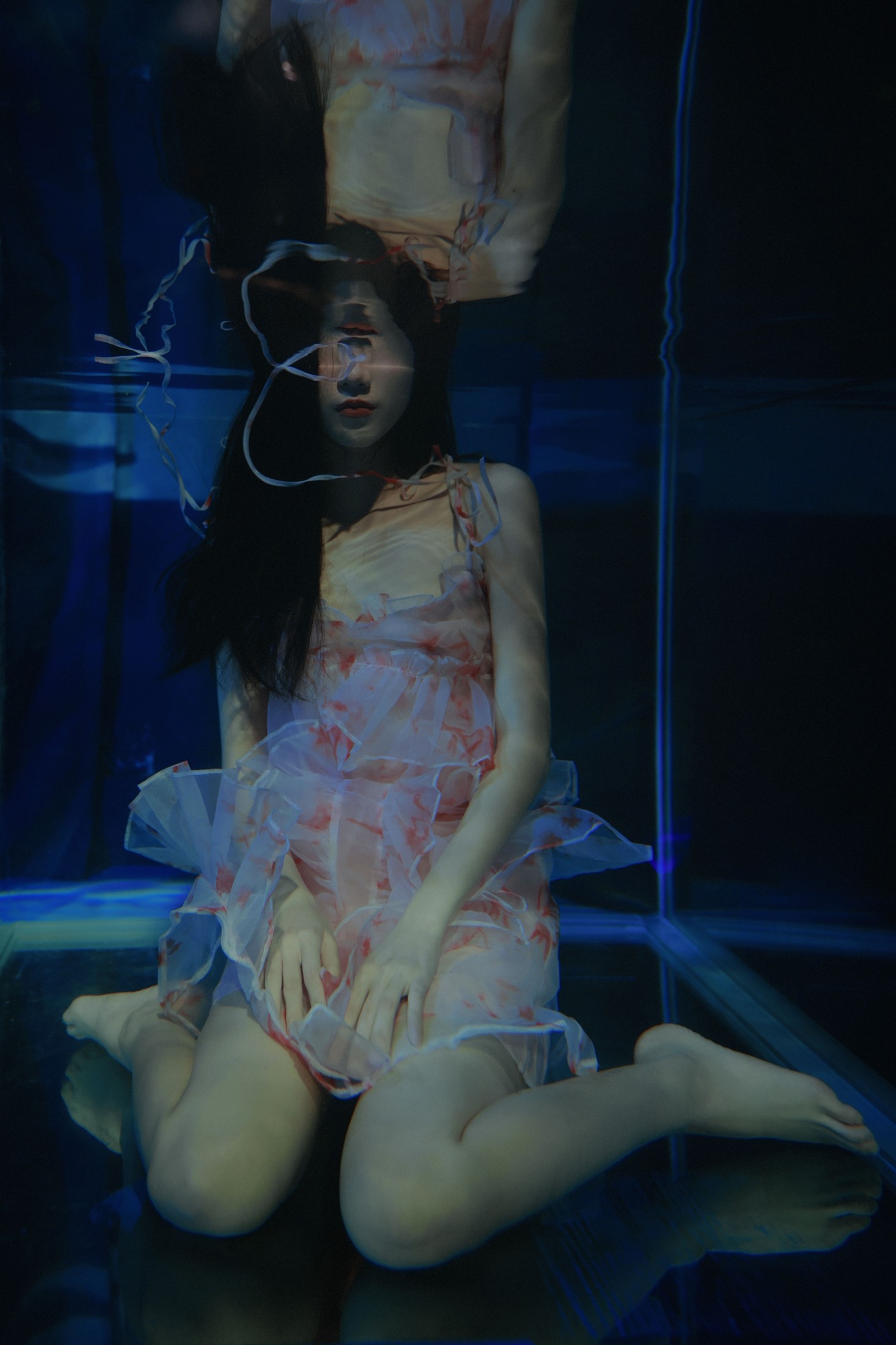 o1ne万 – 《有人喜欢蓝》[45P]