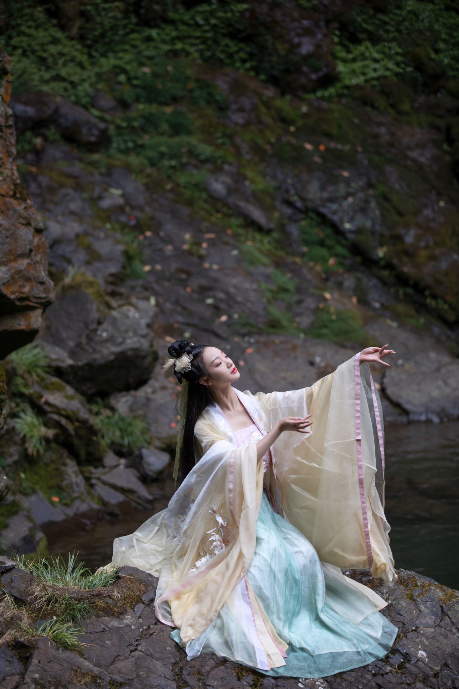 凌子兮 – 《天河》[24P]