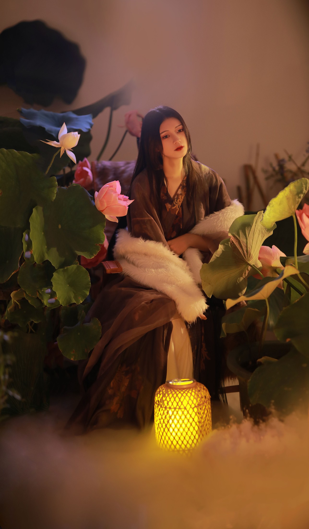 吾岁岁 – 《山有扶苏，隰有荷华》[38P]