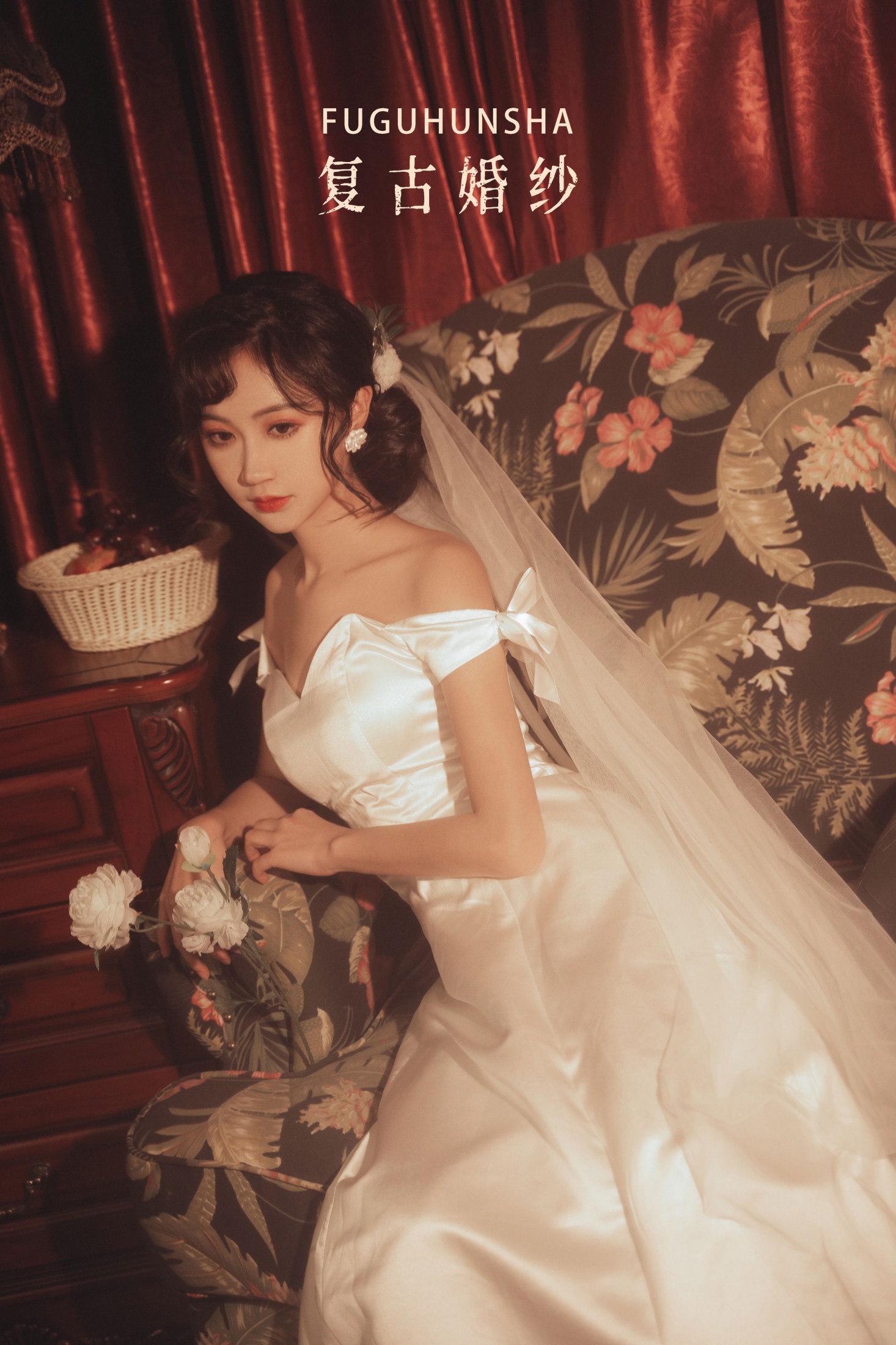 绮罗生的小苏苏 – 《复古婚纱》[27P]