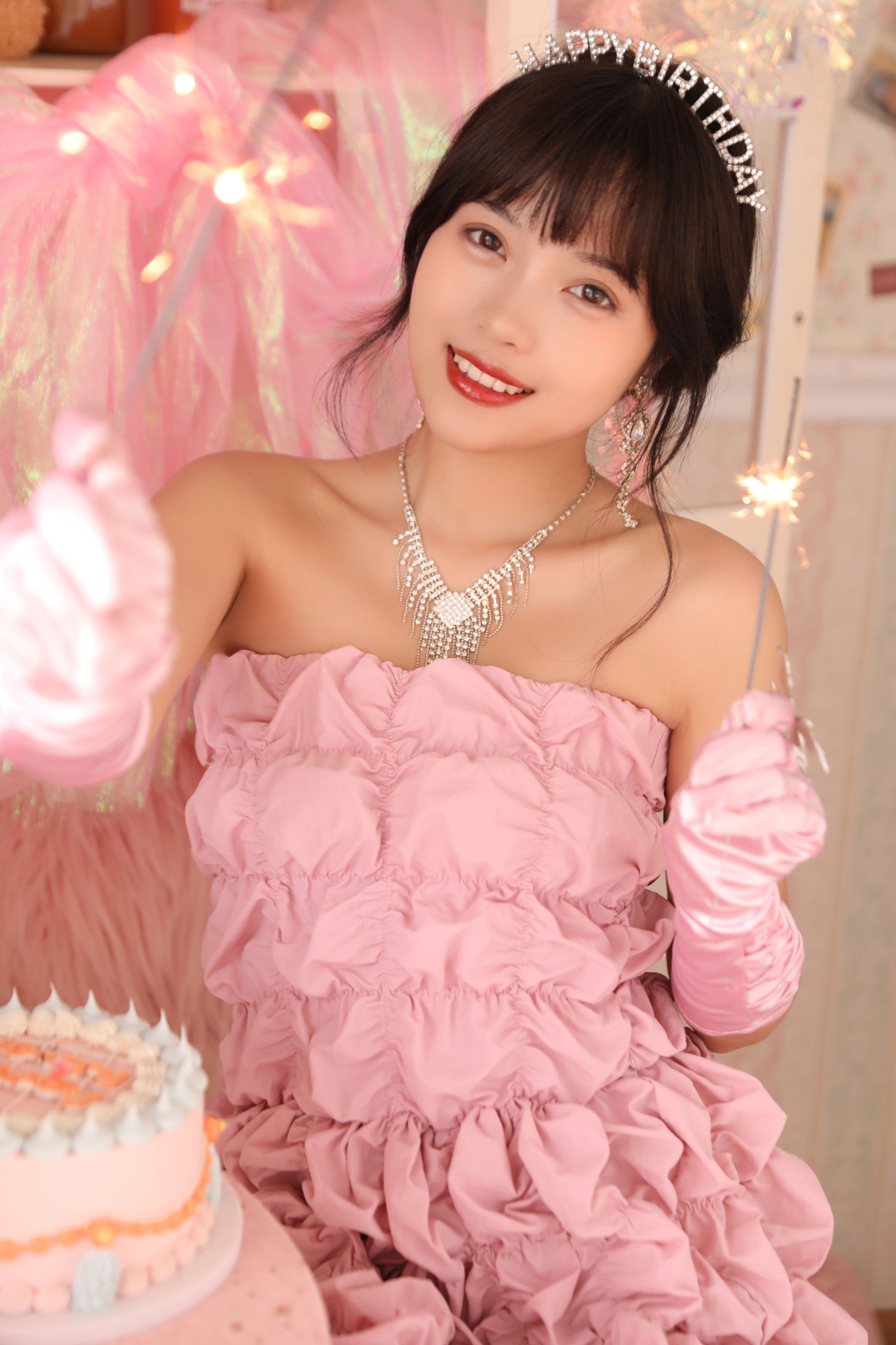 小薇人儿 – 《快乐万岁》[27P]