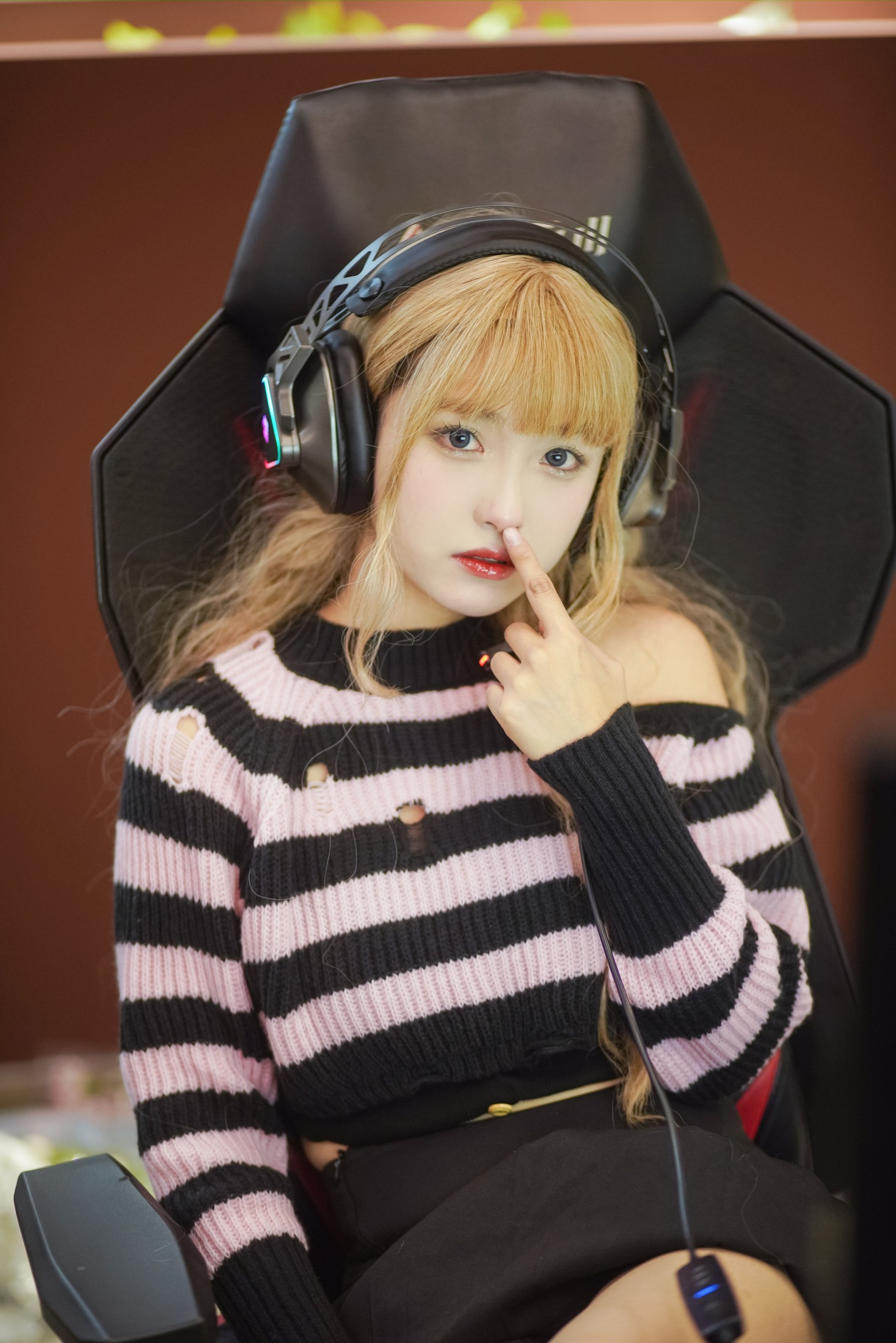 -炸鸡冰可乐- – 《电竞少女》[23P]