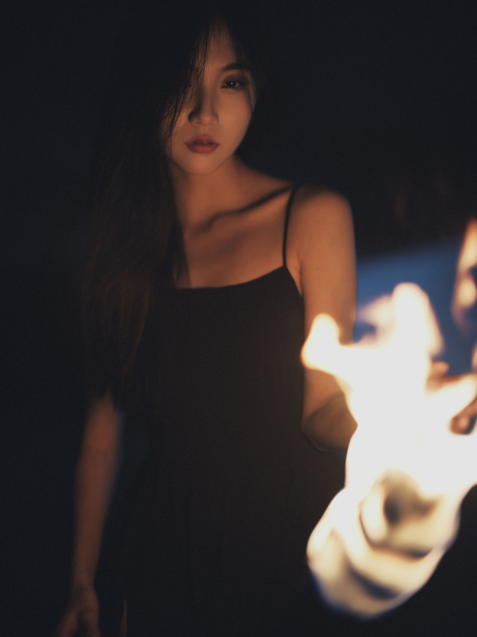 o1ne万 – 《火》[44P]