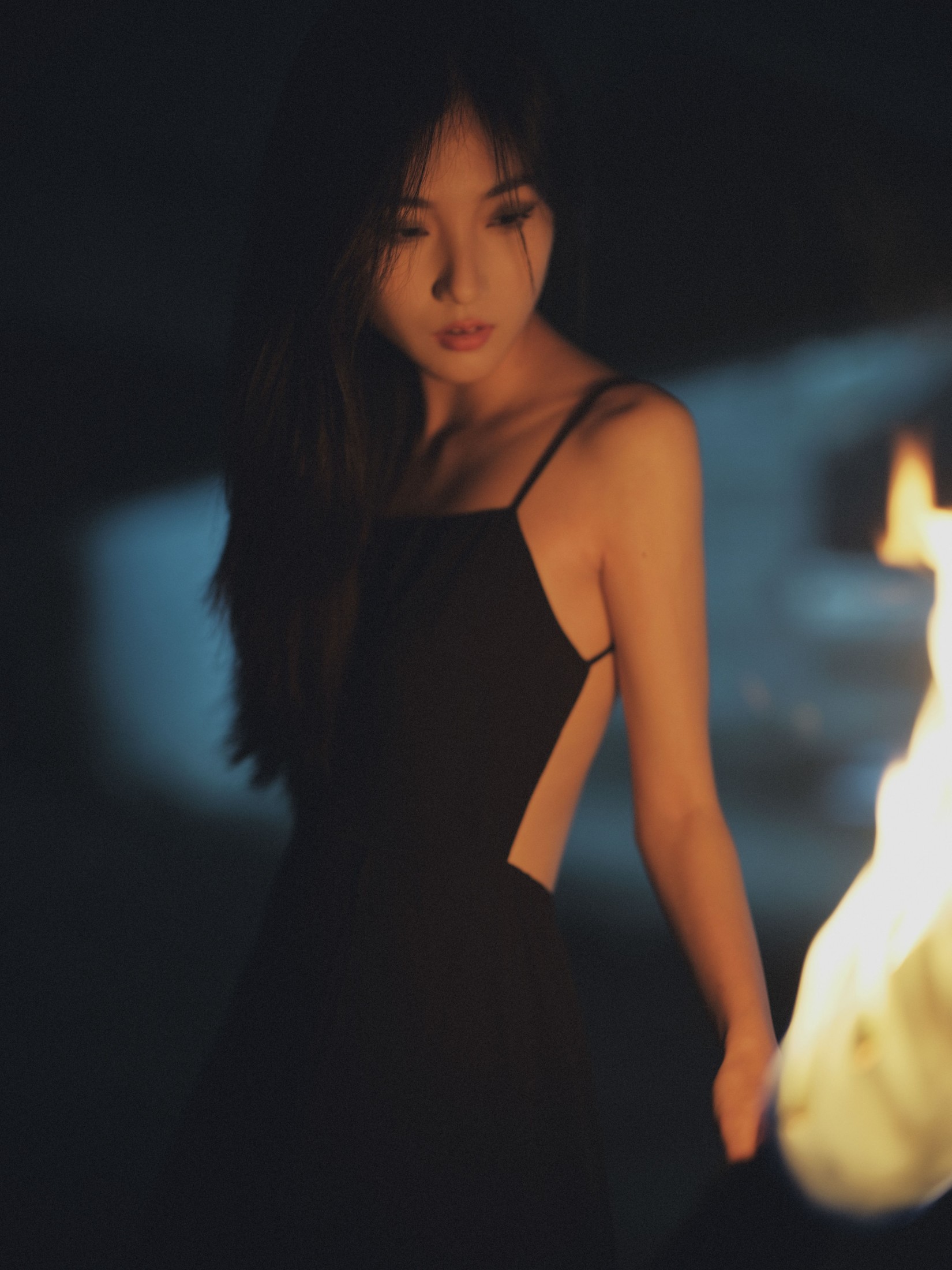 o1ne万 – 《火》[44P]