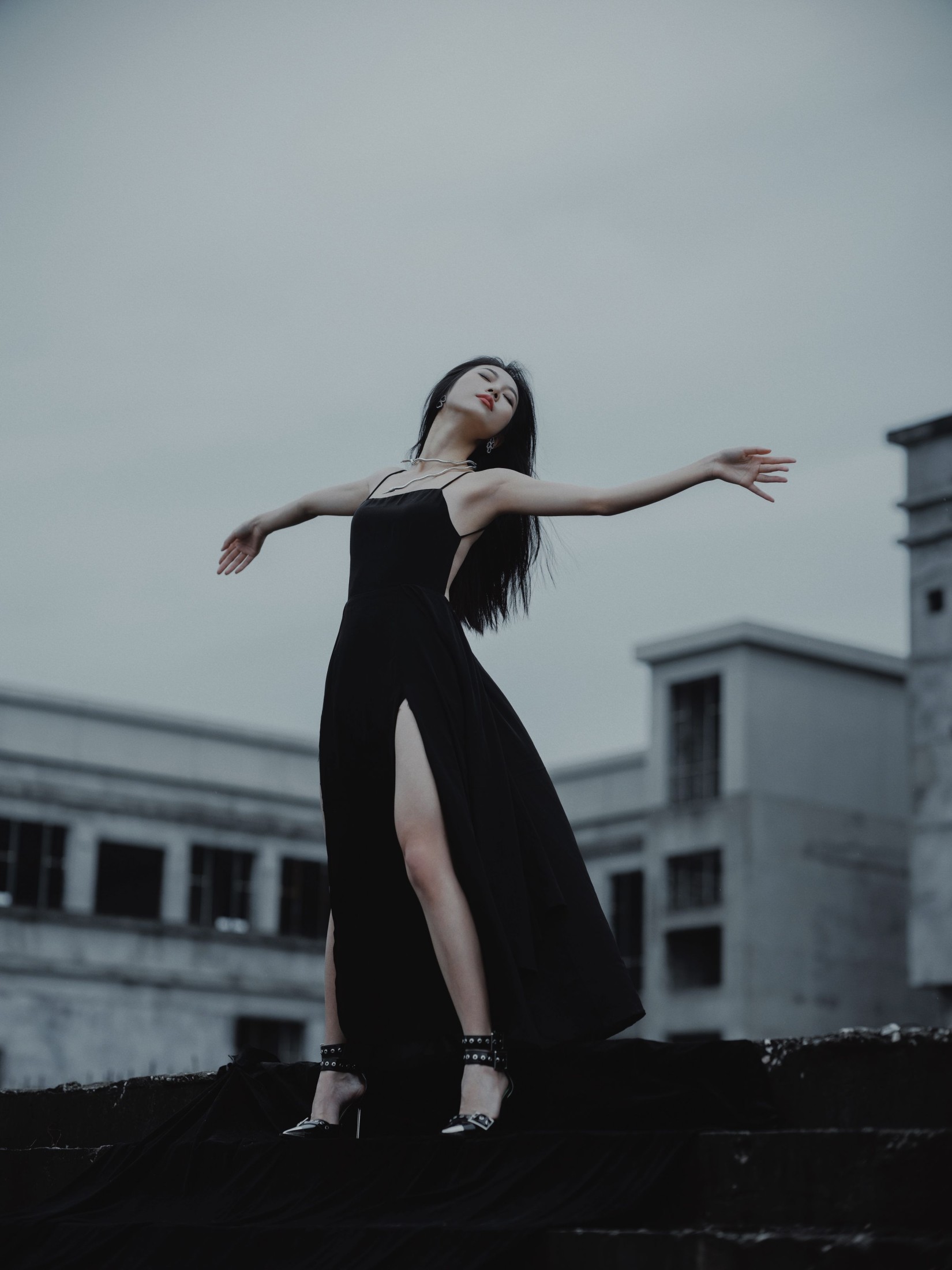 o1ne万 – 《孤》[42P]