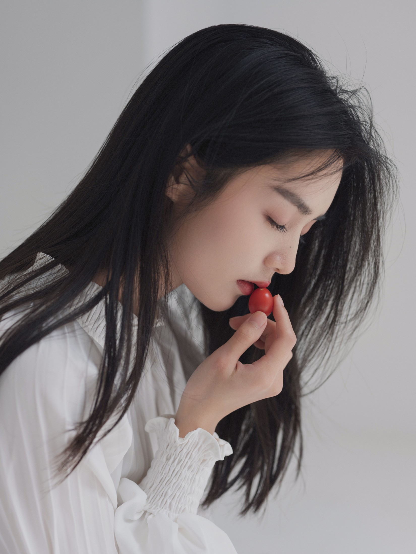 雨文 – 《白》[48P]