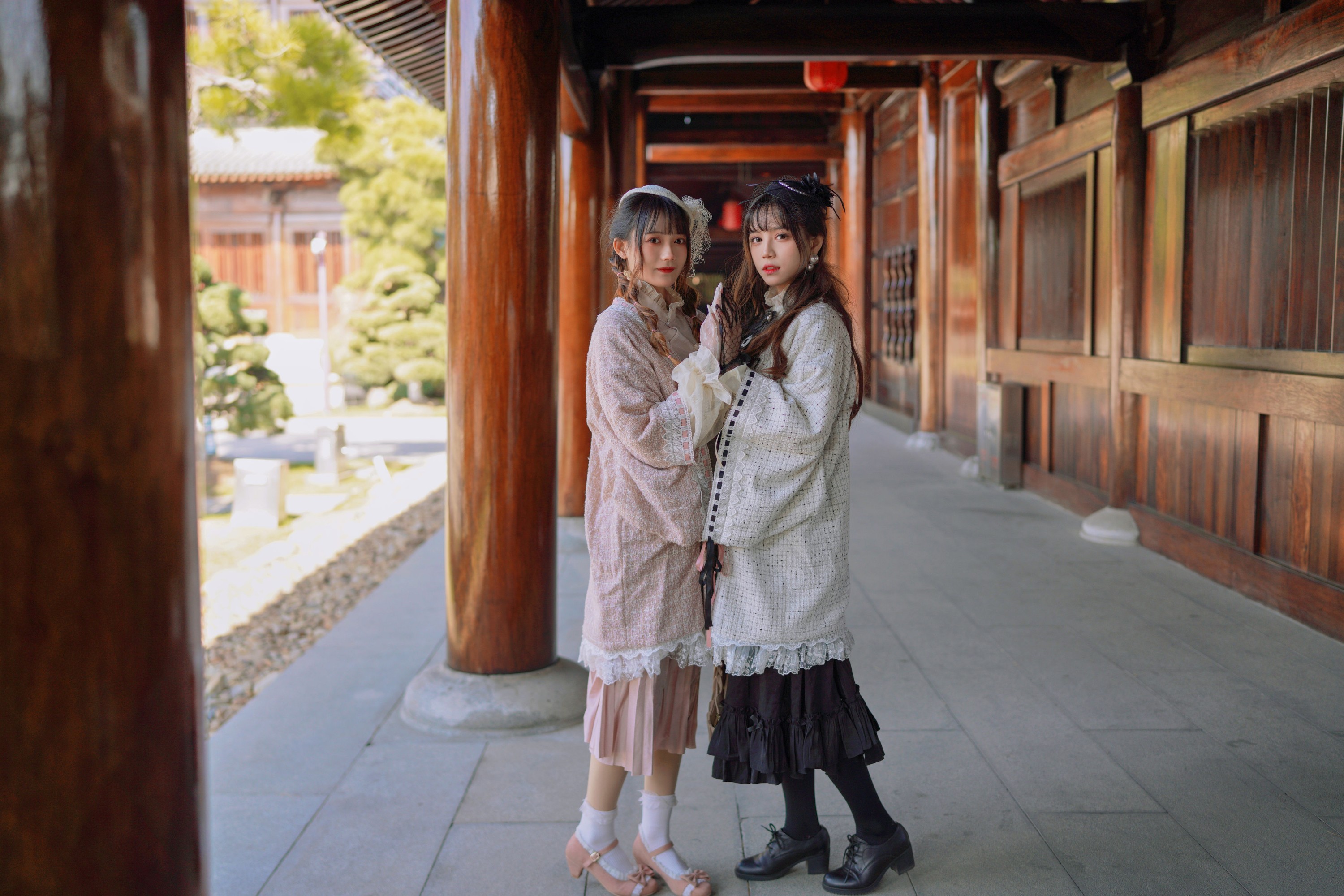 兔子Zzz不吃胡萝卜 贰加六 – 《西洋姐妹花》[35P]