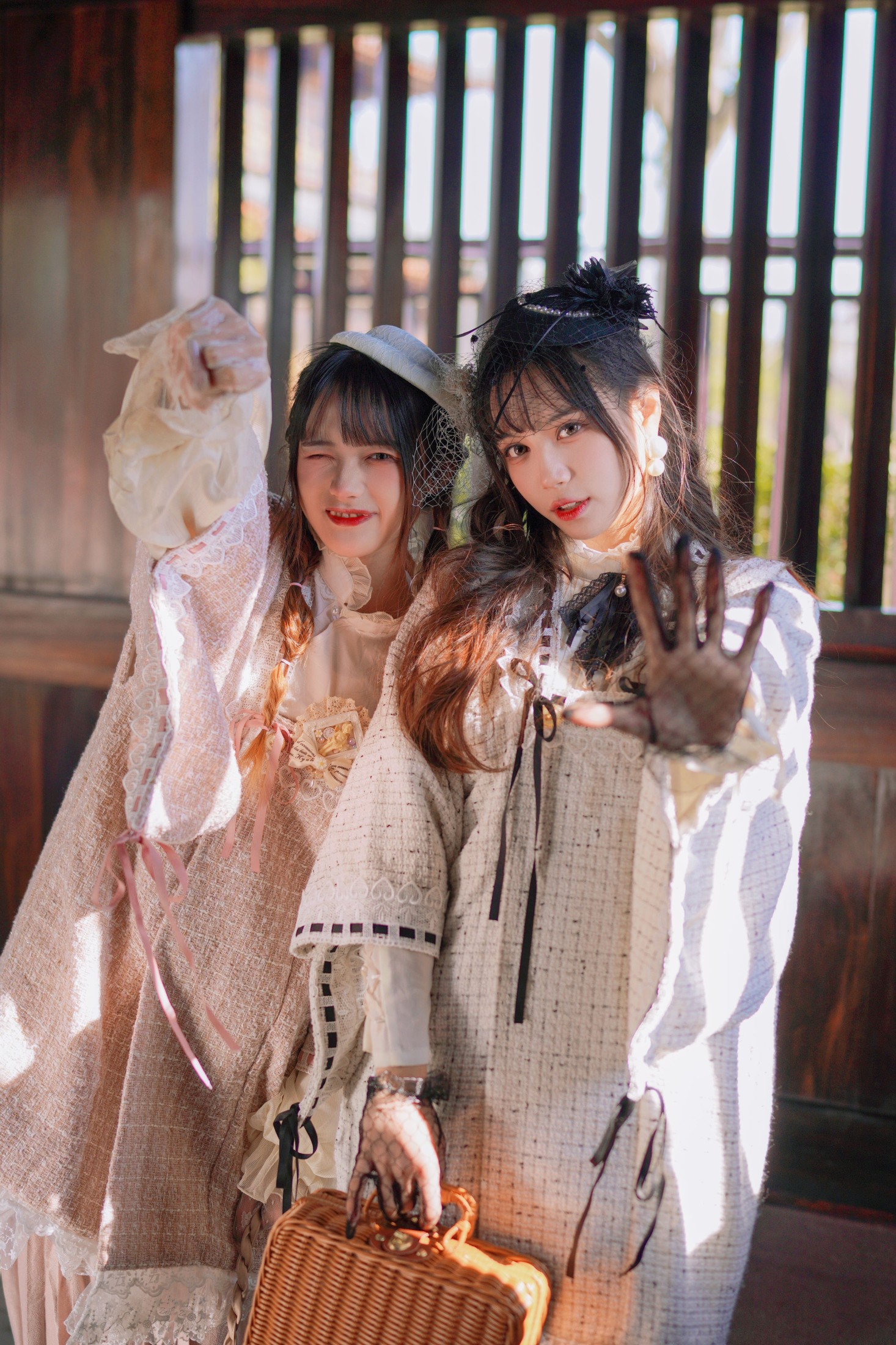 兔子Zzz不吃胡萝卜 贰加六 – 《西洋姐妹花》[35P]