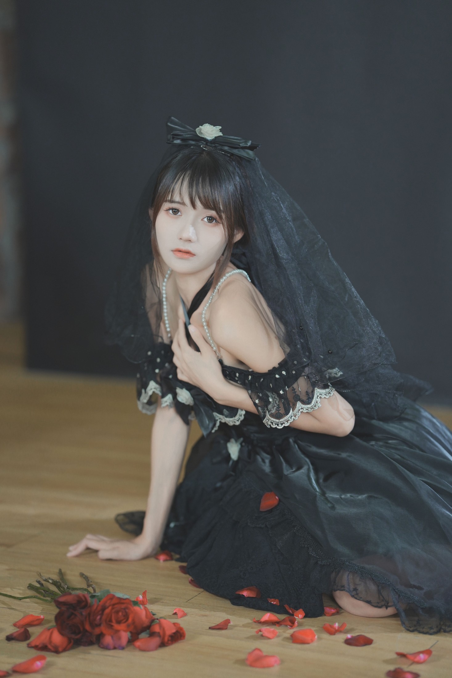 兔子Zzz不吃胡萝卜 – 《契约十字》[28P]