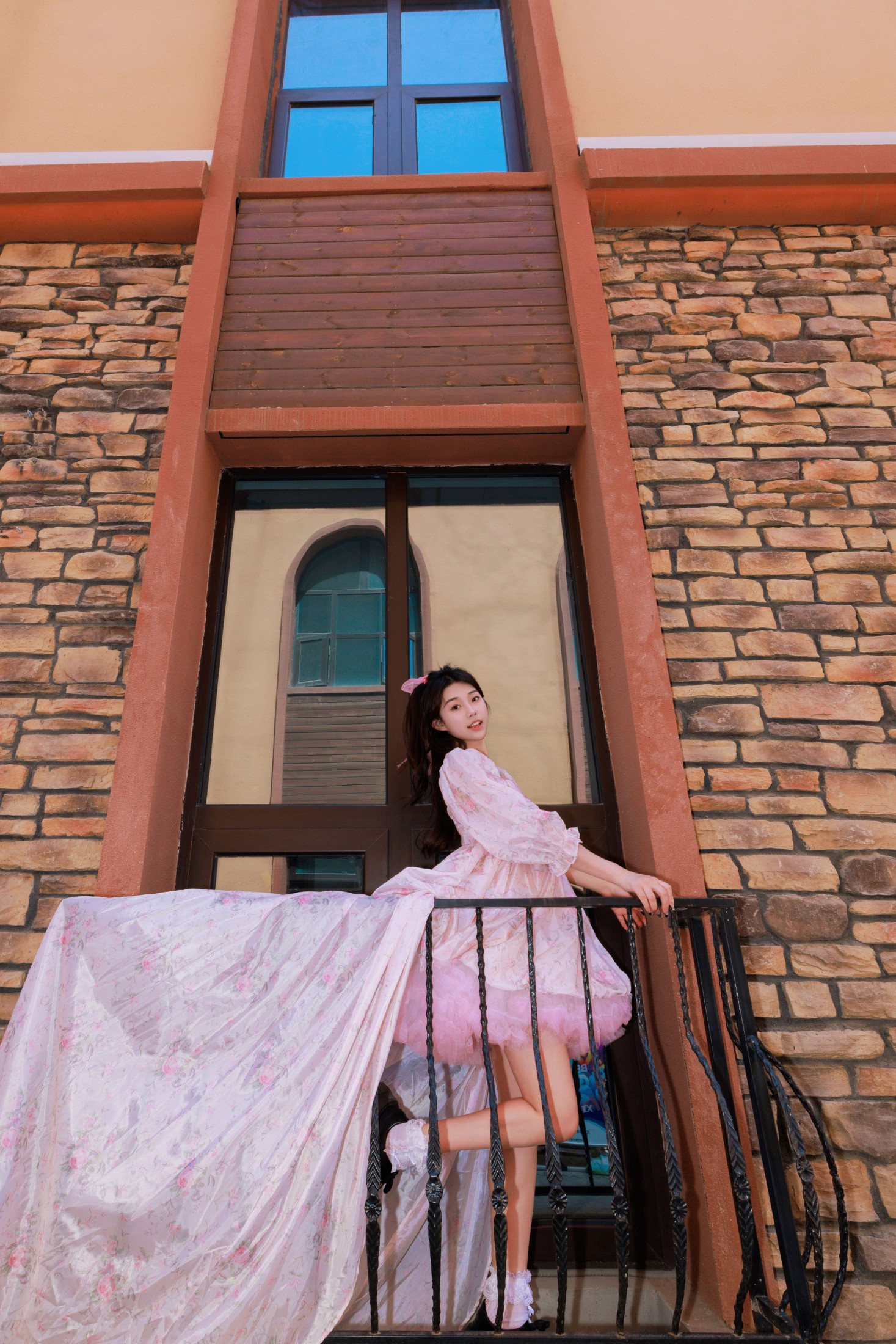 裴同学 – 《在逃公主》[22P]