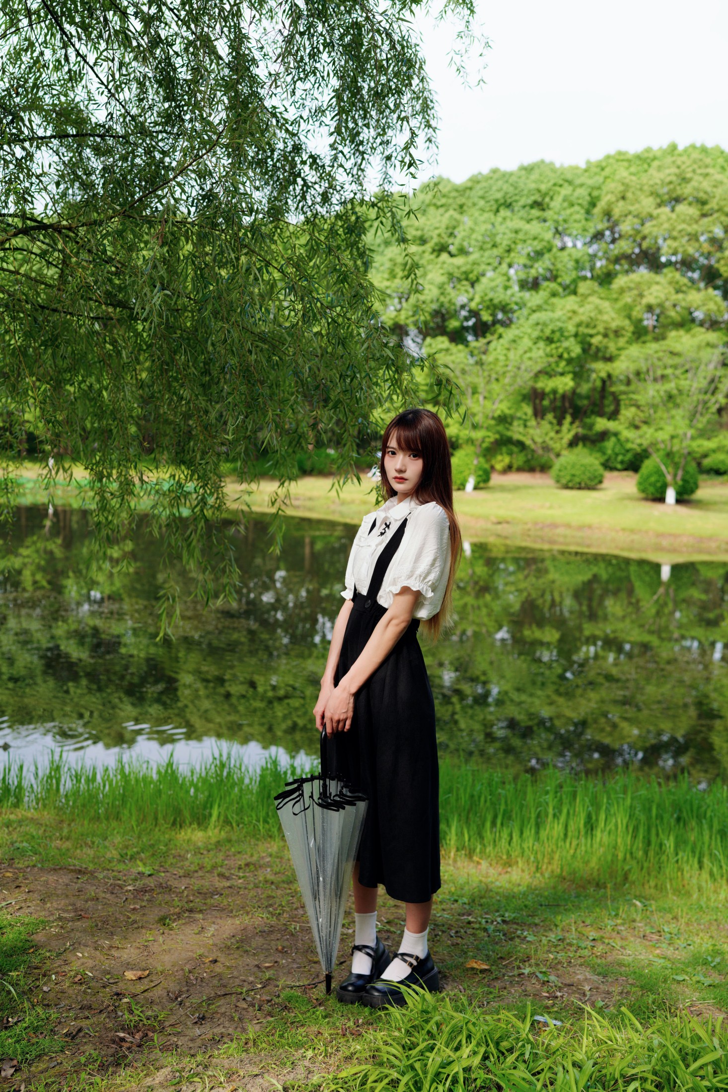 兔子Zzz不吃胡萝卜 – 《听阴天说什么》[28P]