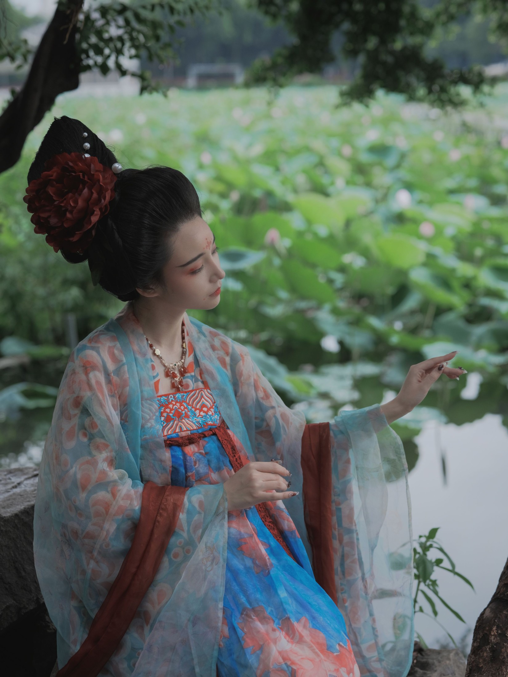 琳琅 – 《雨后游园》[33P]