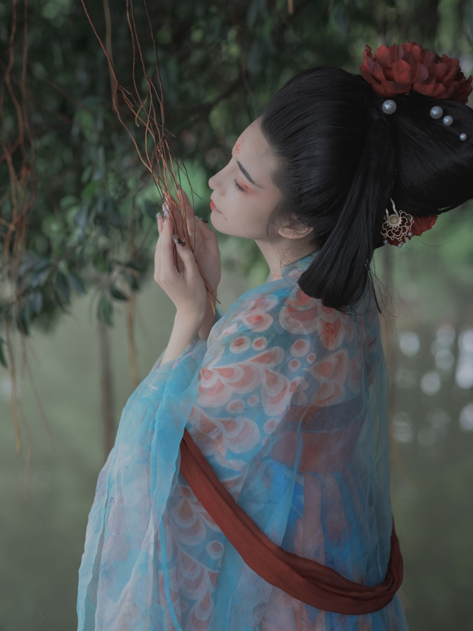 琳琅 – 《雨后游园》[33P]