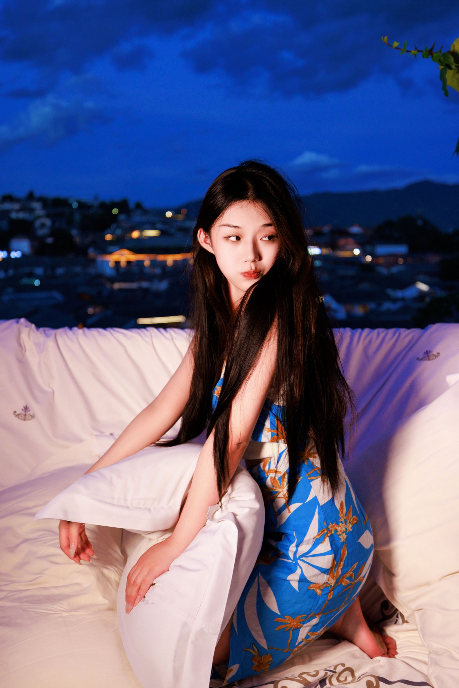 裴同学 – 《古城夜色》[26P]