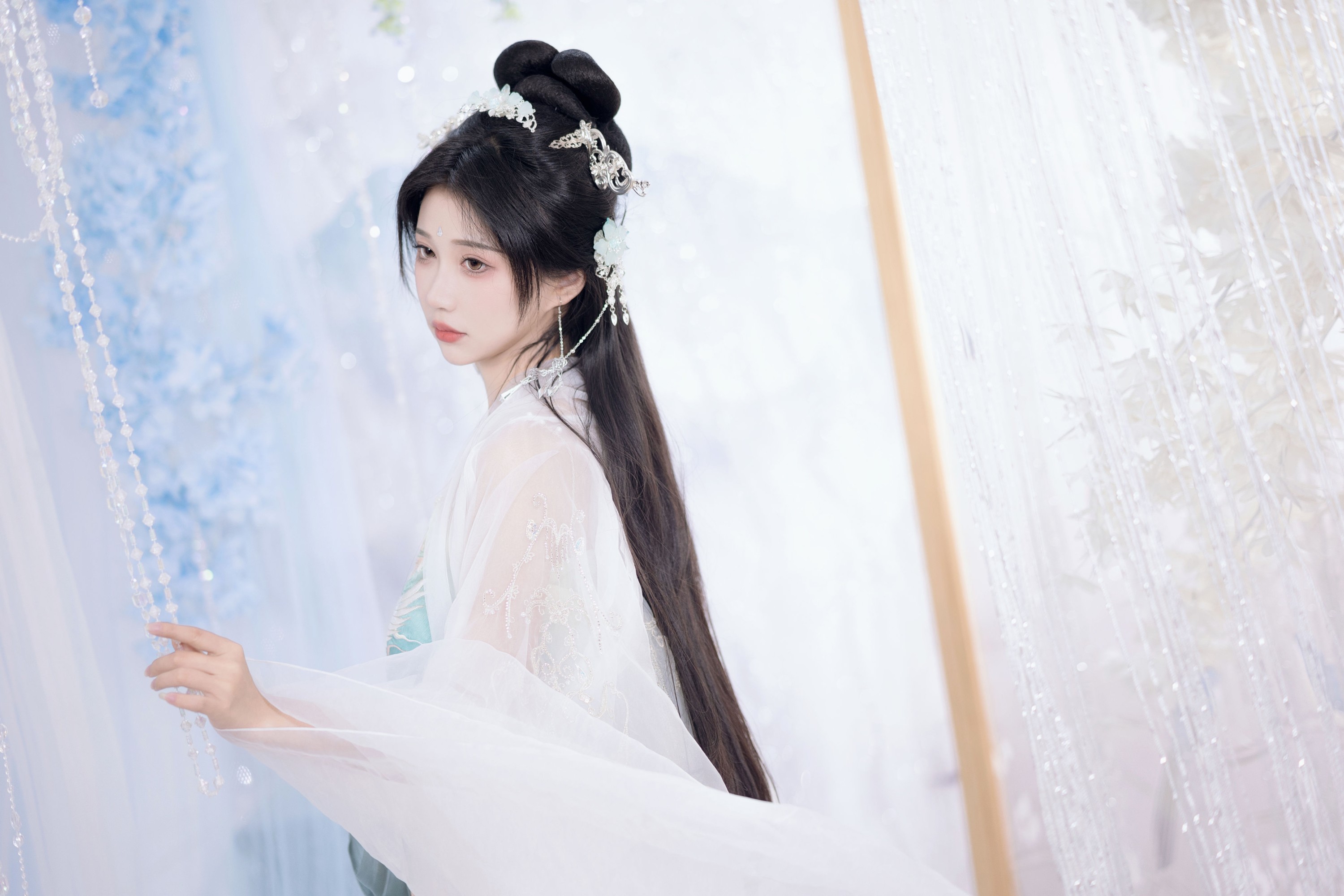 绮罗生的小苏苏 – 《静尘》[26P]