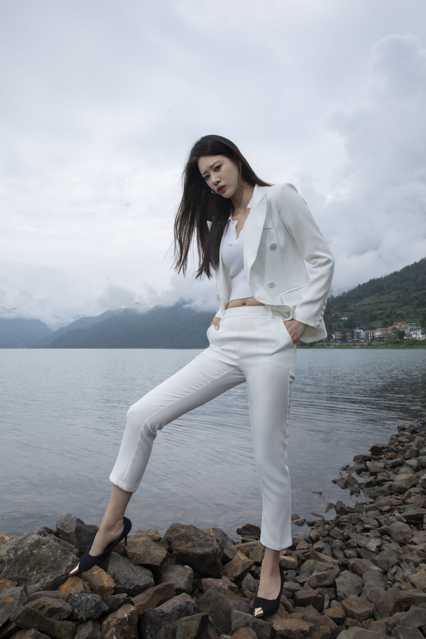 Chenaling_CL – 《HEAD IN THE CLOUDS》[23P]