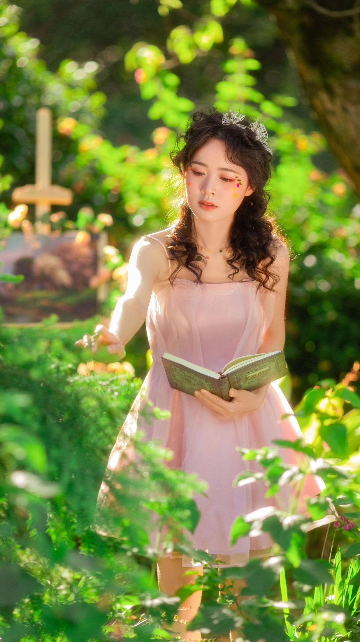 一 – 《鲜花是阳光赠与世界的吻》[30P]