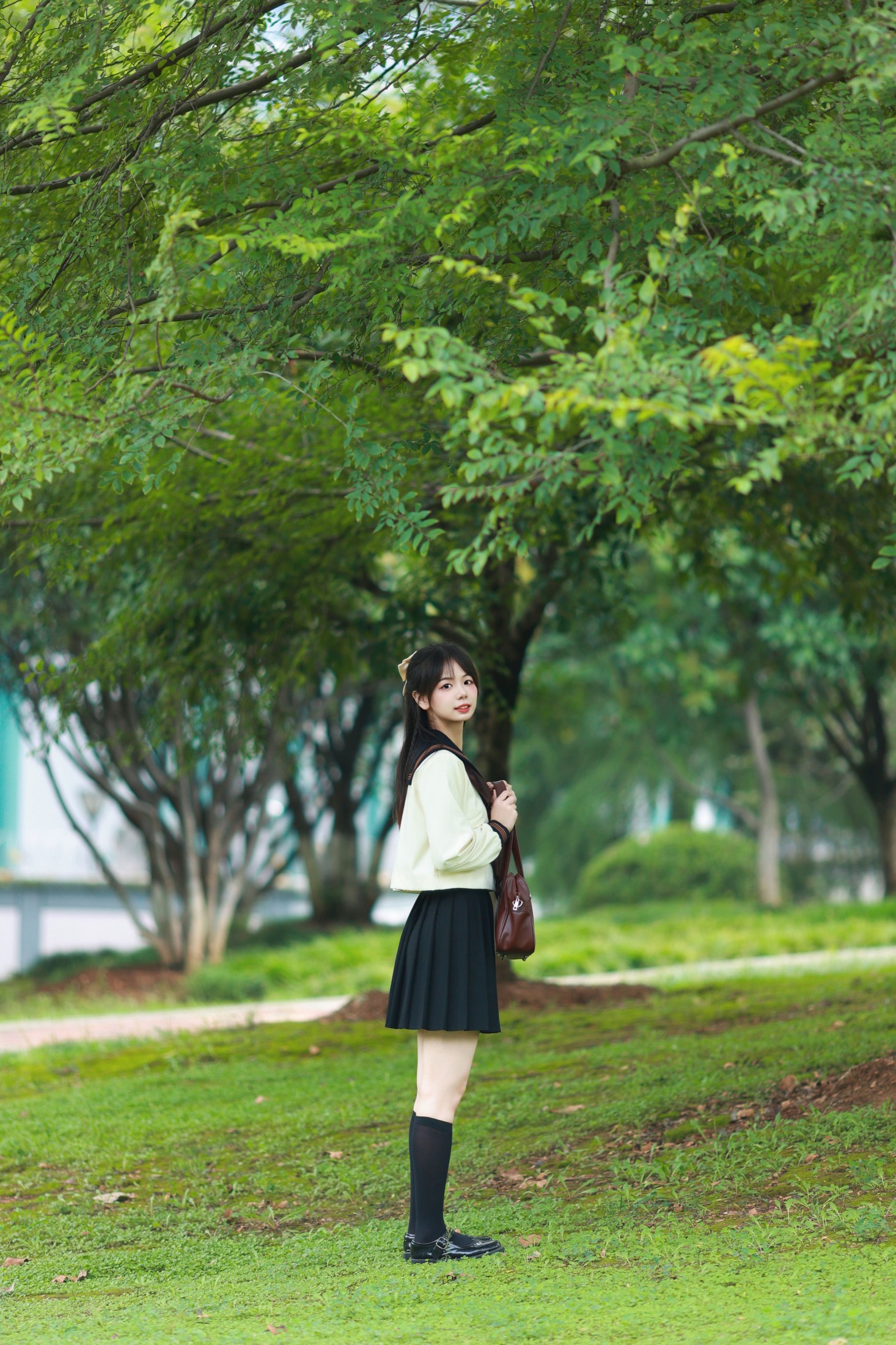 暮烟色CC – 《草地奔跑》[35P]