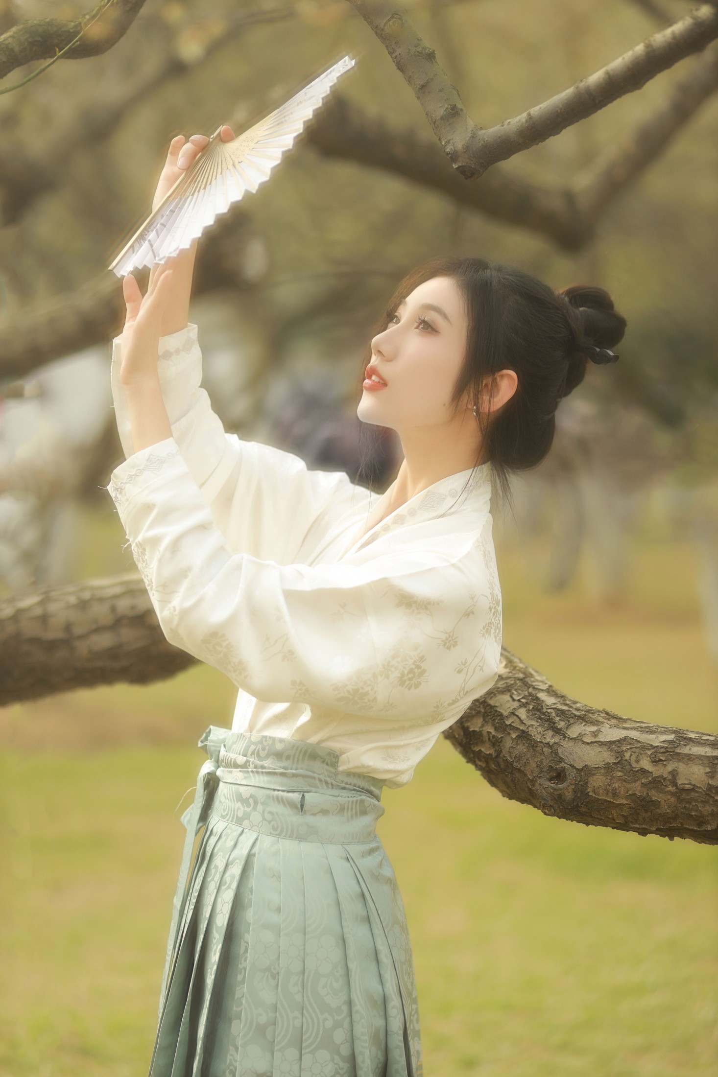 o1ne万 – 《华服之美》[52P]