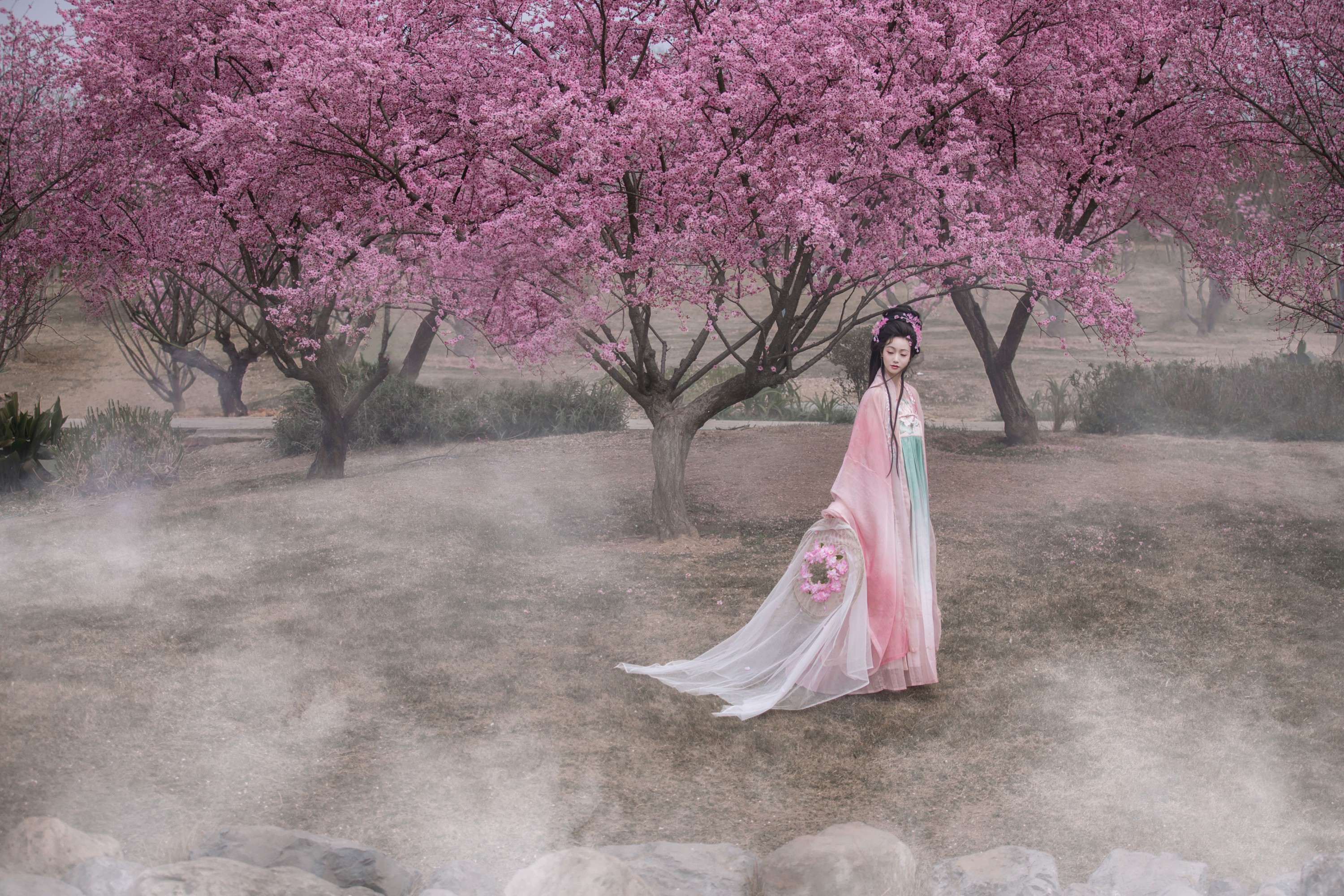 凌子兮 – 《春有约》[24P]