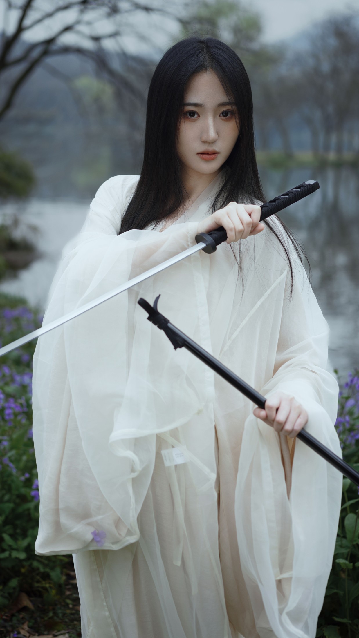 婠 – 《二月兰花》[22P]