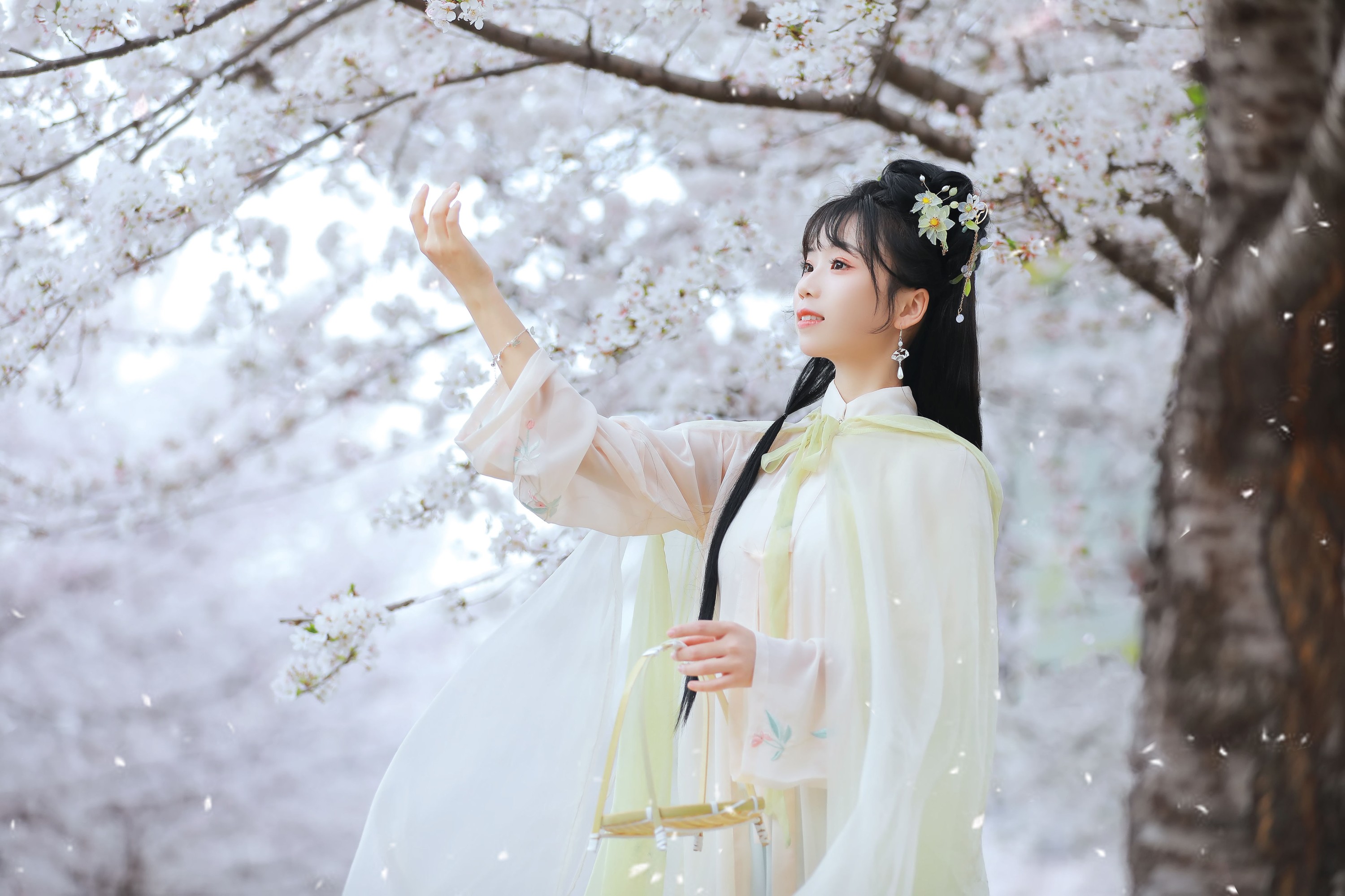 周周Ay – 《花不误》[22P]