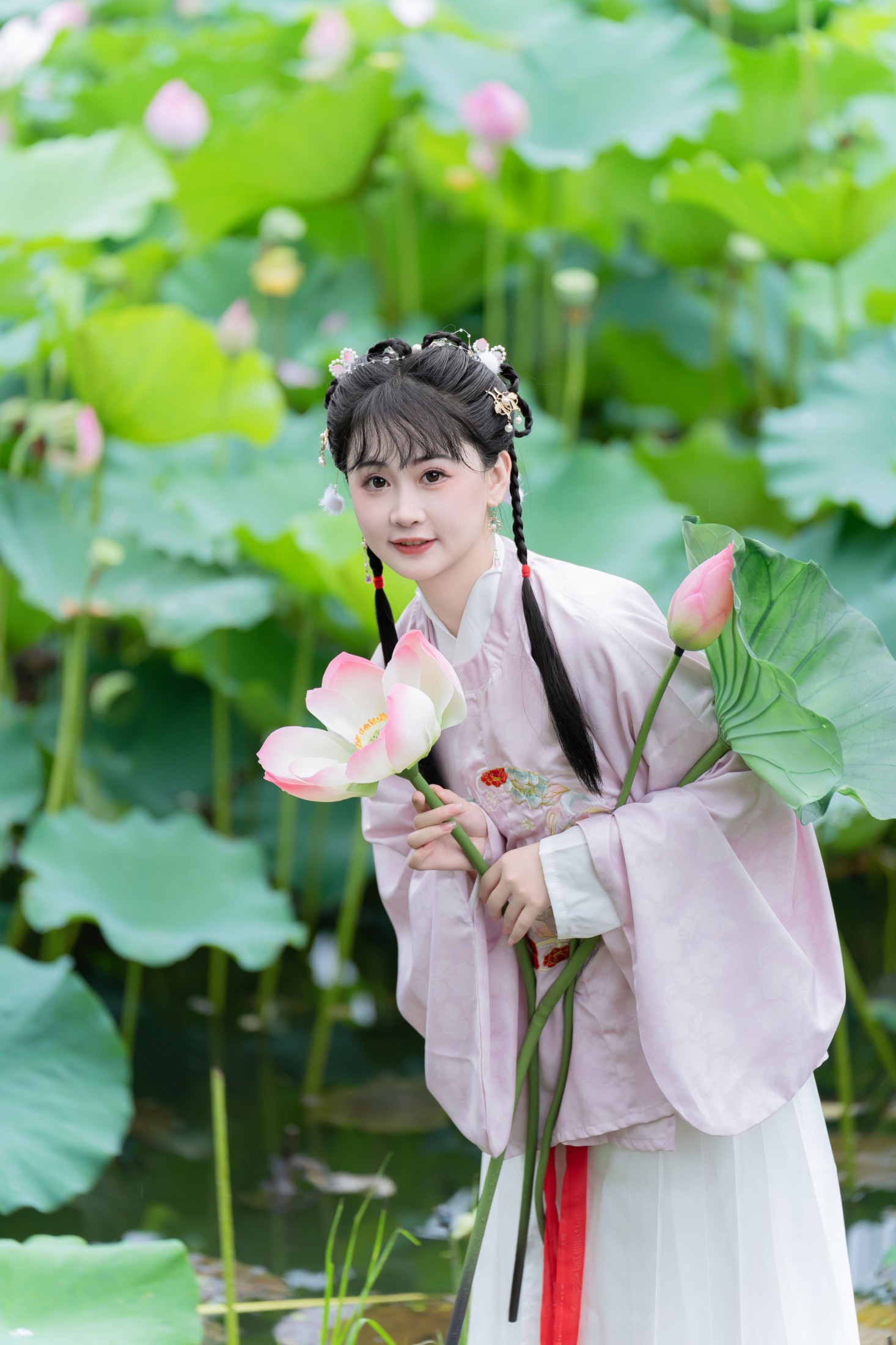 湫一只岁岁 – 《荷花的夏天》[22P]