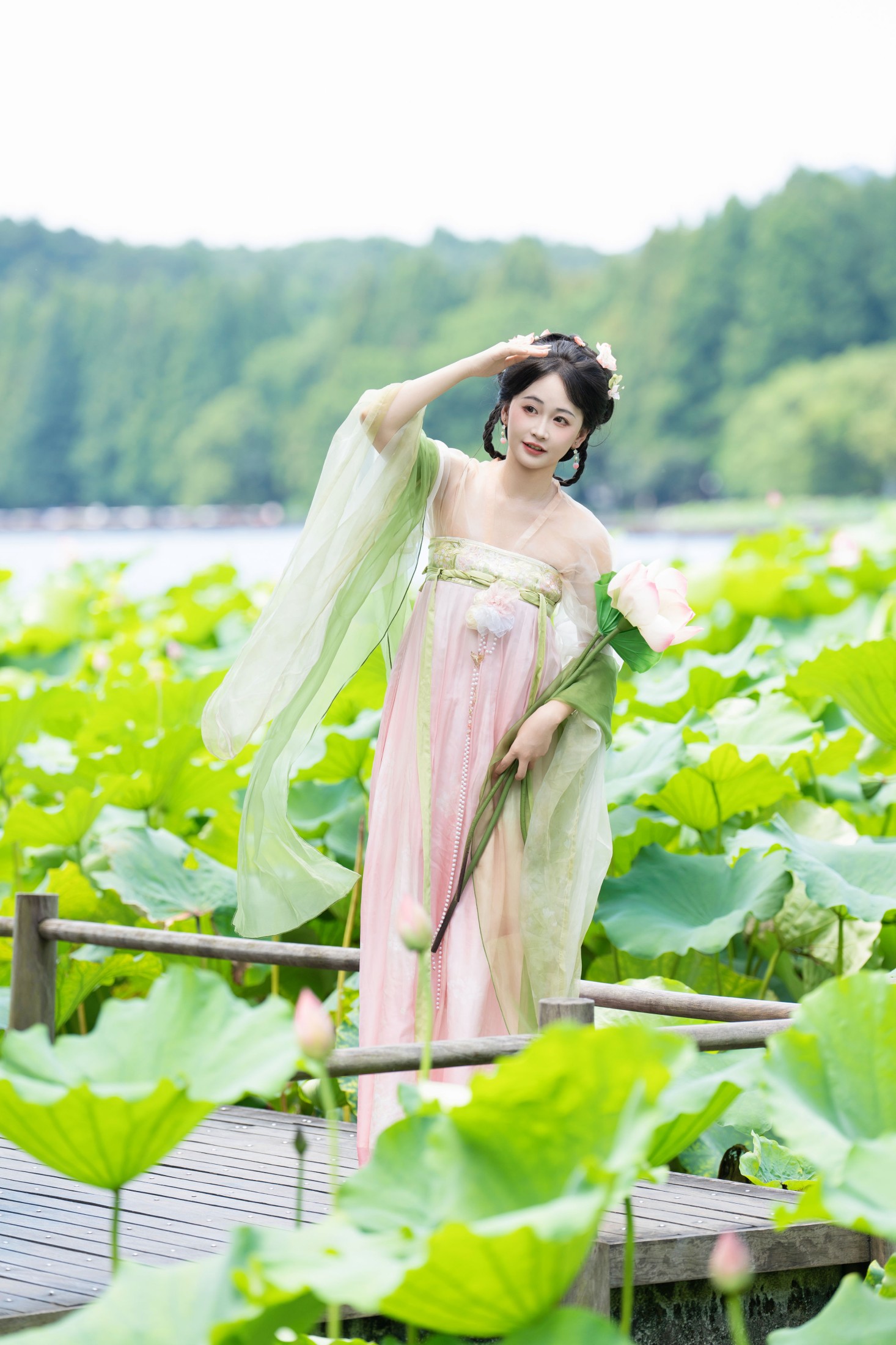 湫一只岁岁 – 《荷花少女》[25P]