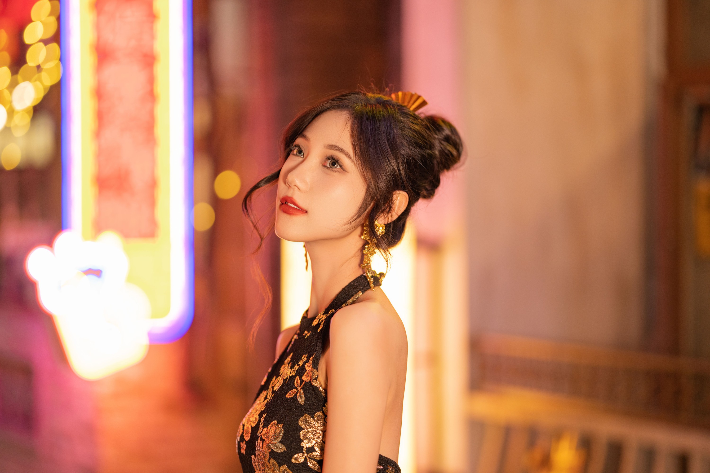 o1ne万 – 《夜色旗袍，璀璨华章》[25P]