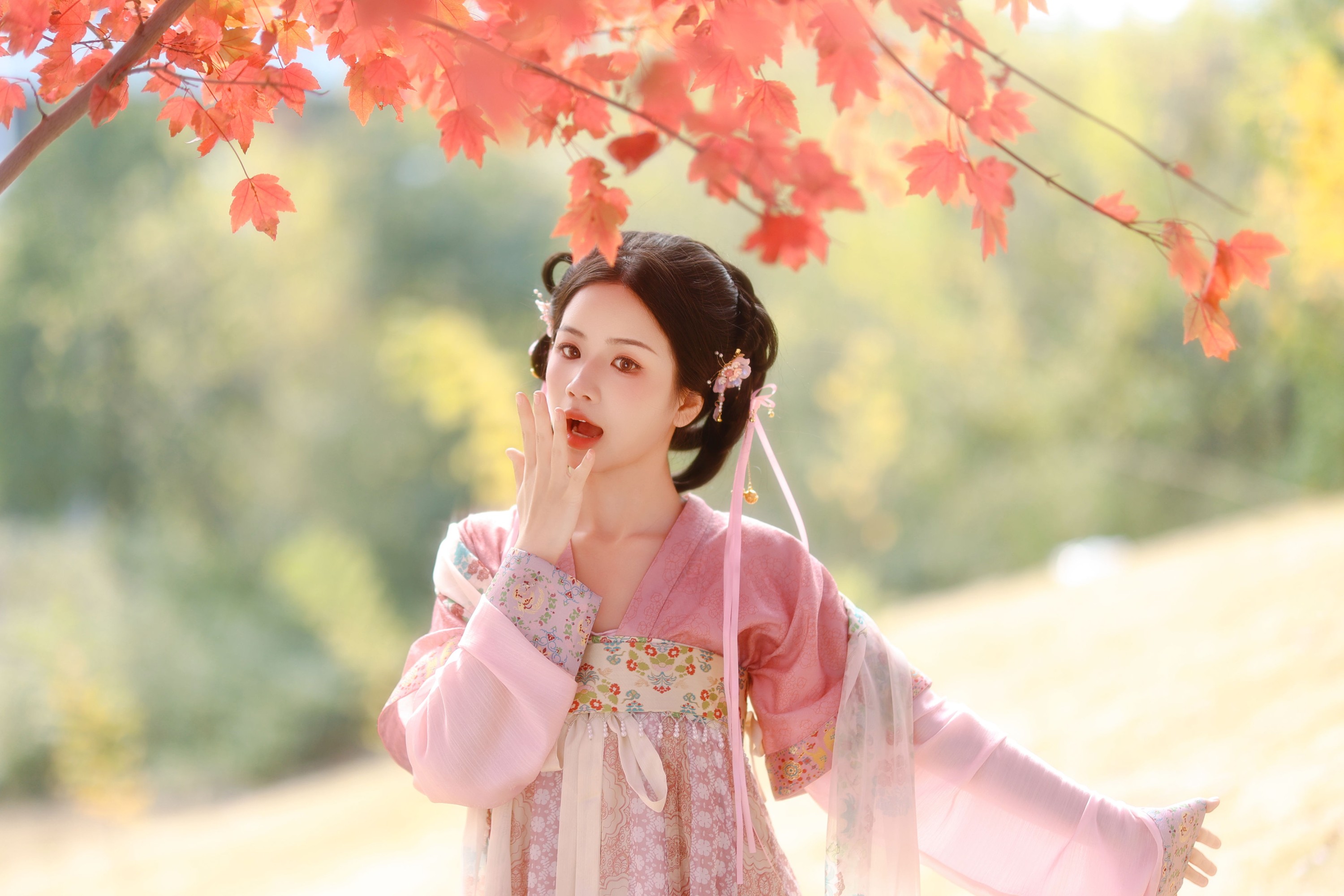 小杜同学 – 《枫叶少女》[26P]