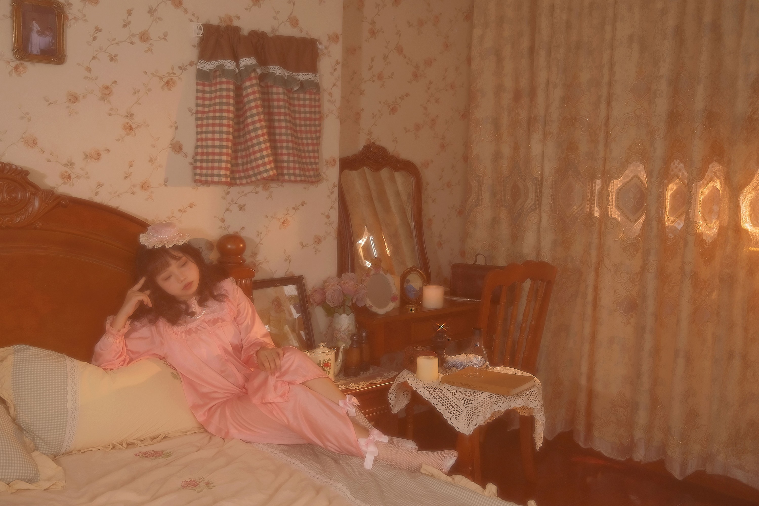 贝贝bu睡觉 – 《法式少女》[22P]