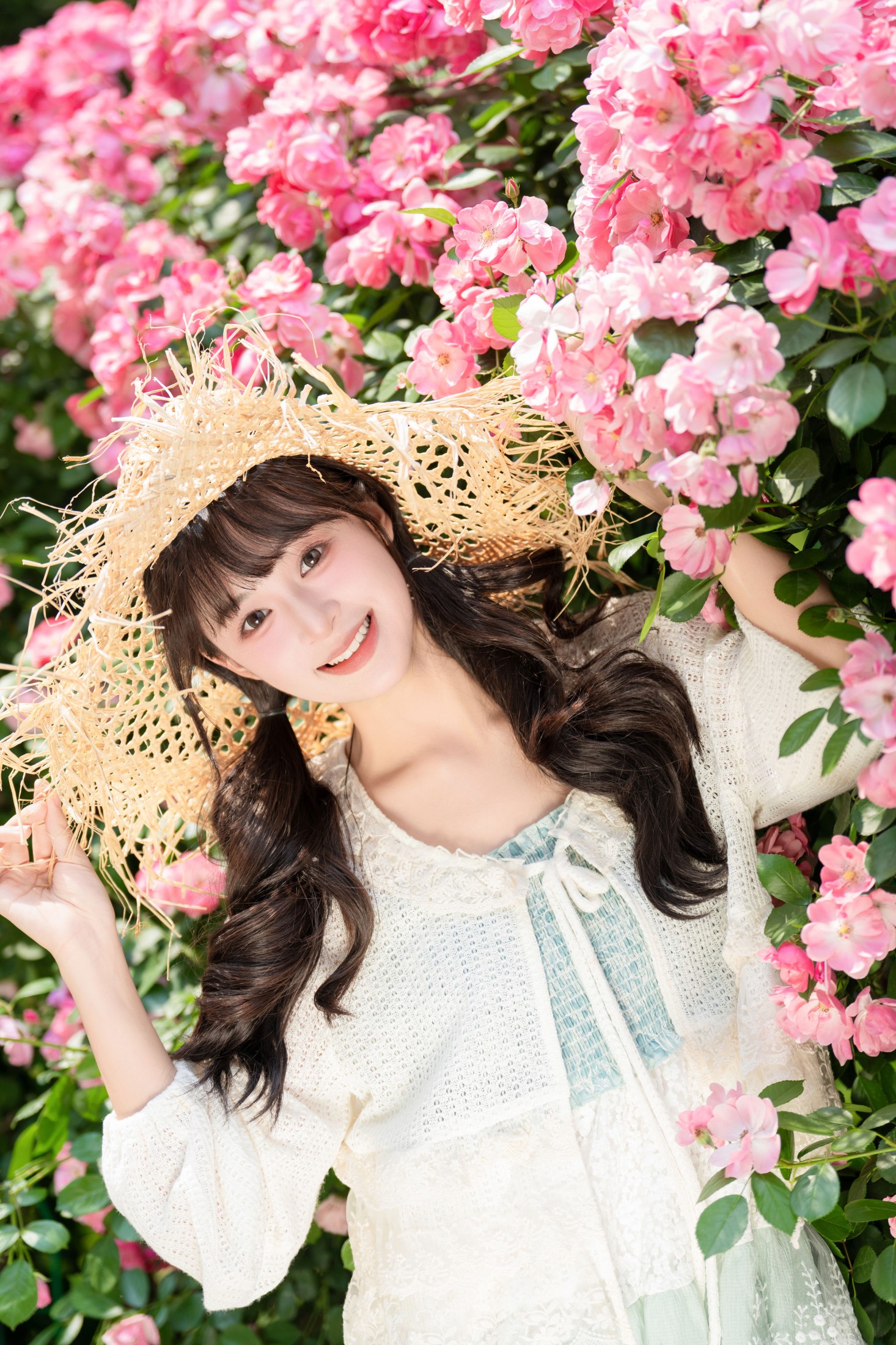 夏芋小年 – 《五月的蔷薇》[35P]