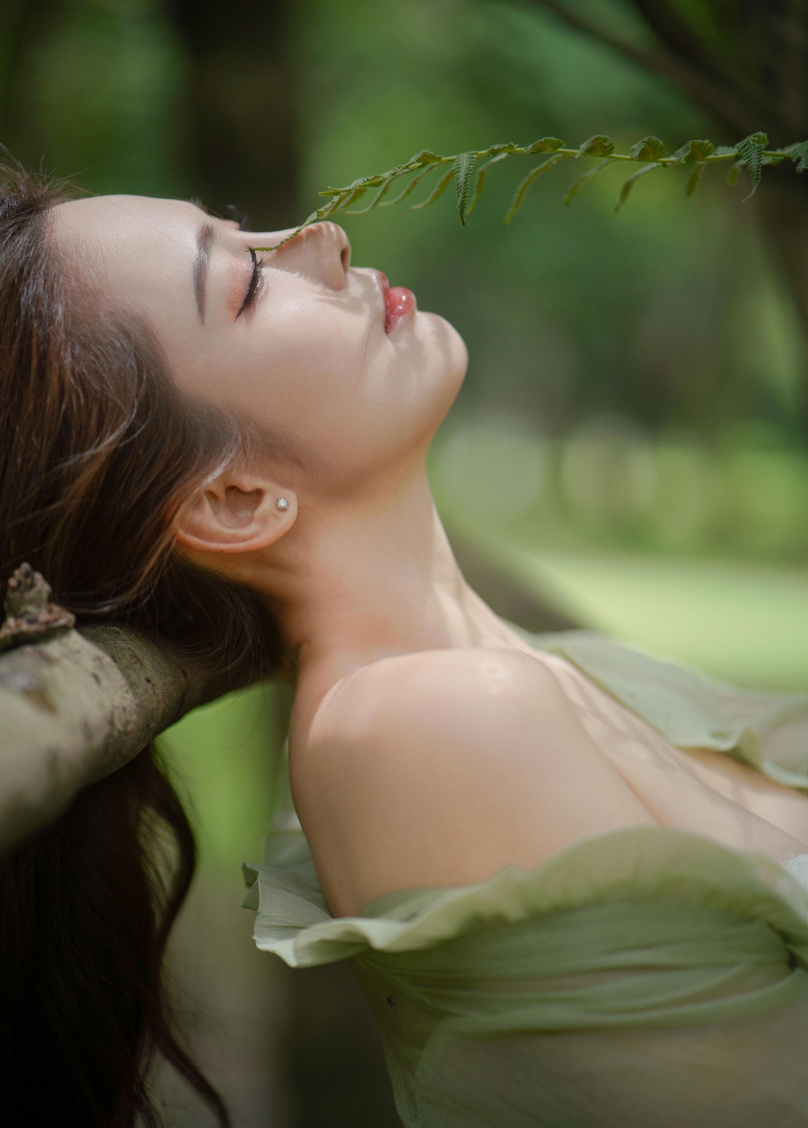 – 《森林童话：绿裙少女与光共舞》[39P]