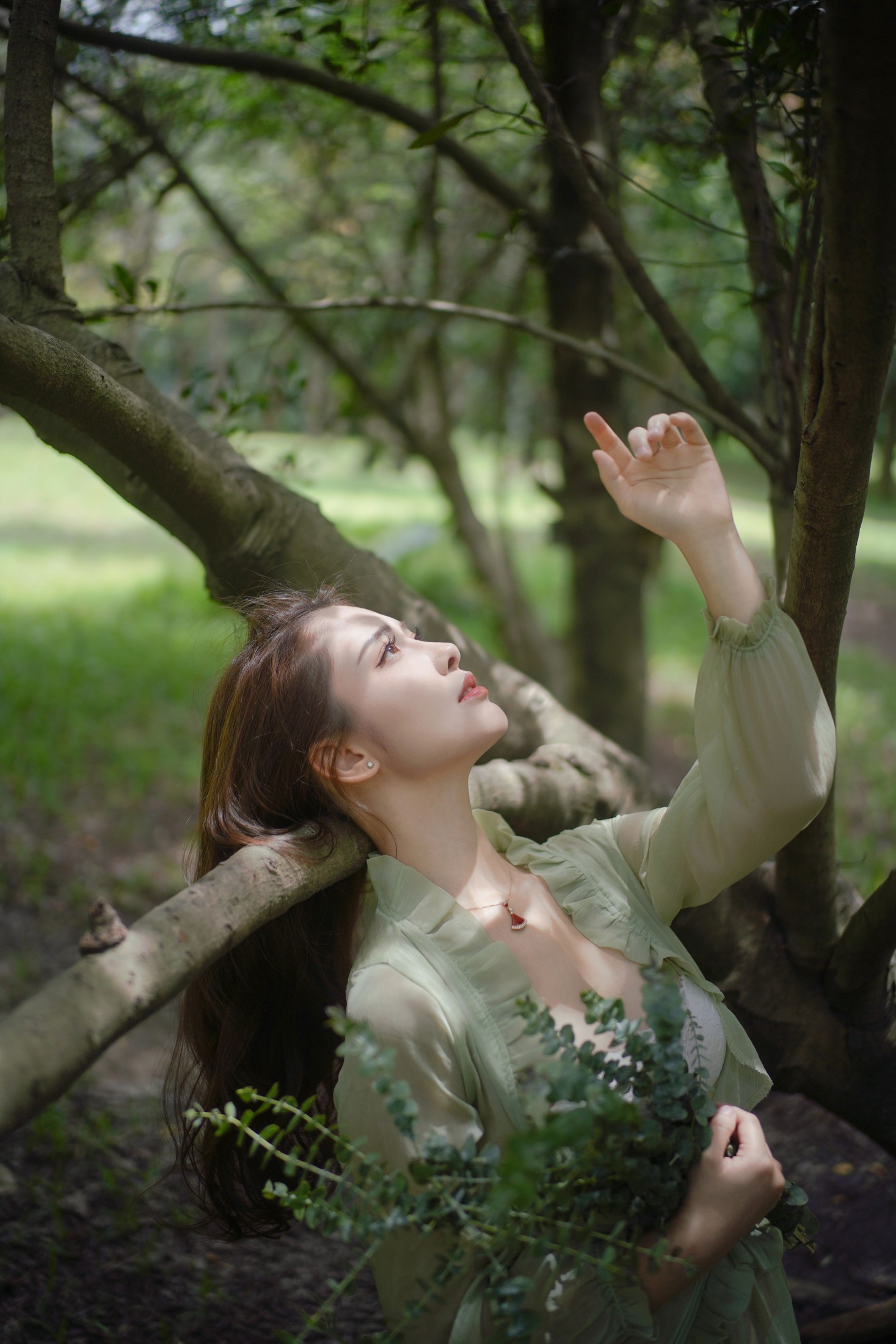 – 《森林童话：绿裙少女与光共舞》[39P]