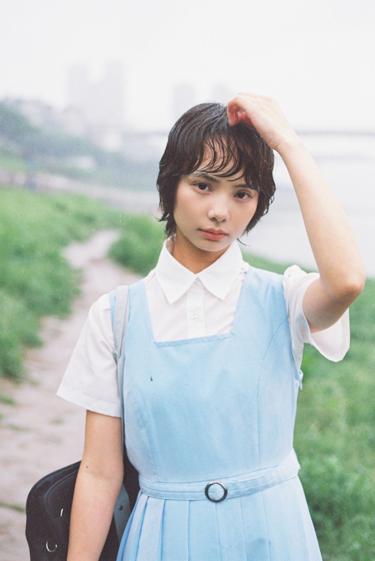 一一 – 《雨天》[16P] 插图1